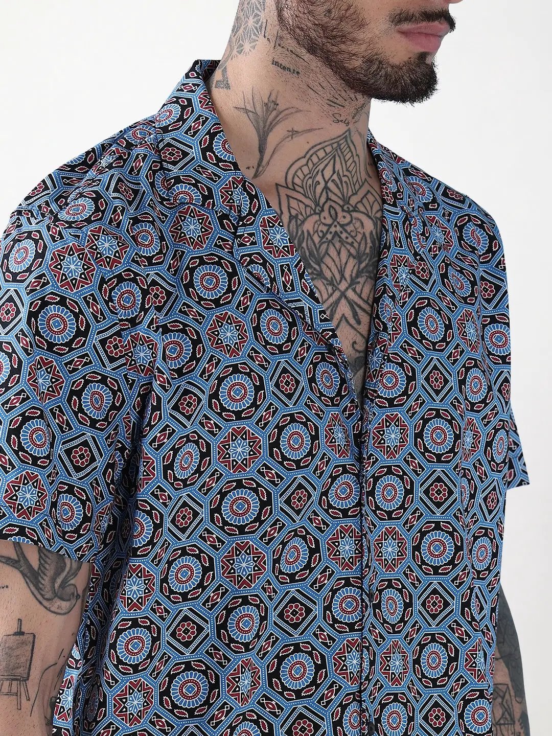 Men's Blue Geometric Cuban Collar Relaxed Fit Shirt - Uncategorized from SHOWOFFFF