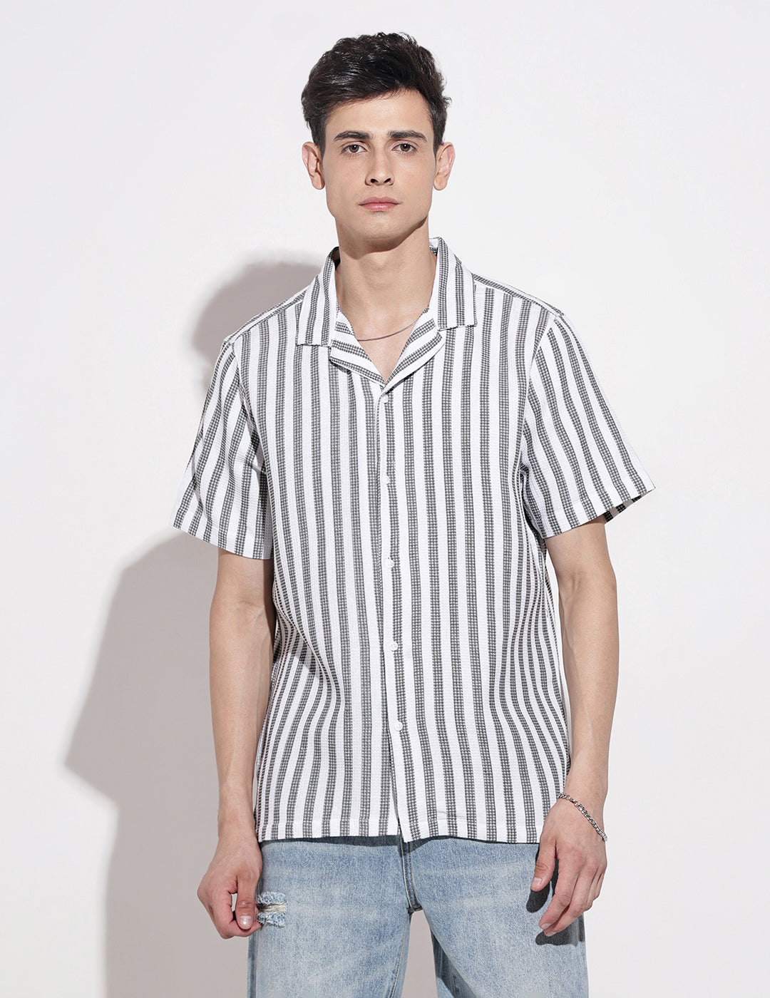 Men's Striped White Short Sleeve Relaxed Fit Cuban Collar Shirt