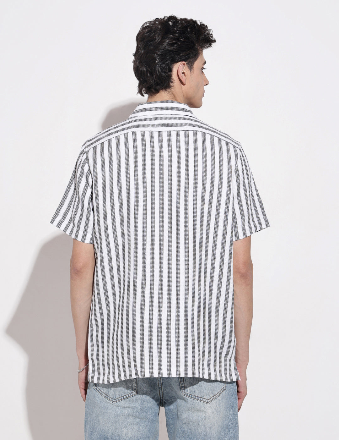 Men's Striped White Short Sleeve Relaxed Fit Cuban Collar Shirt