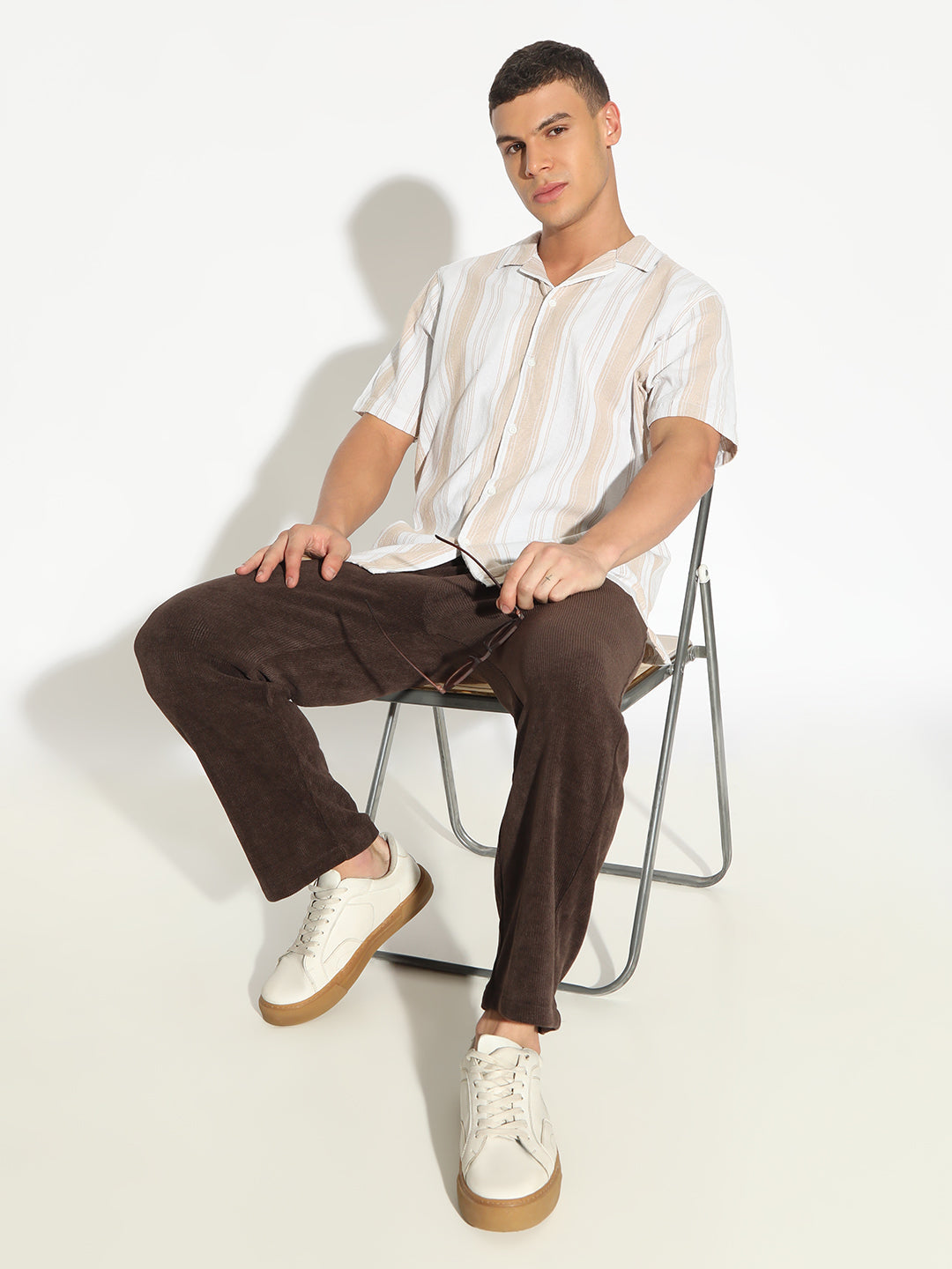 Men's Striped White Cuban Collar Short Sleeves Shirt