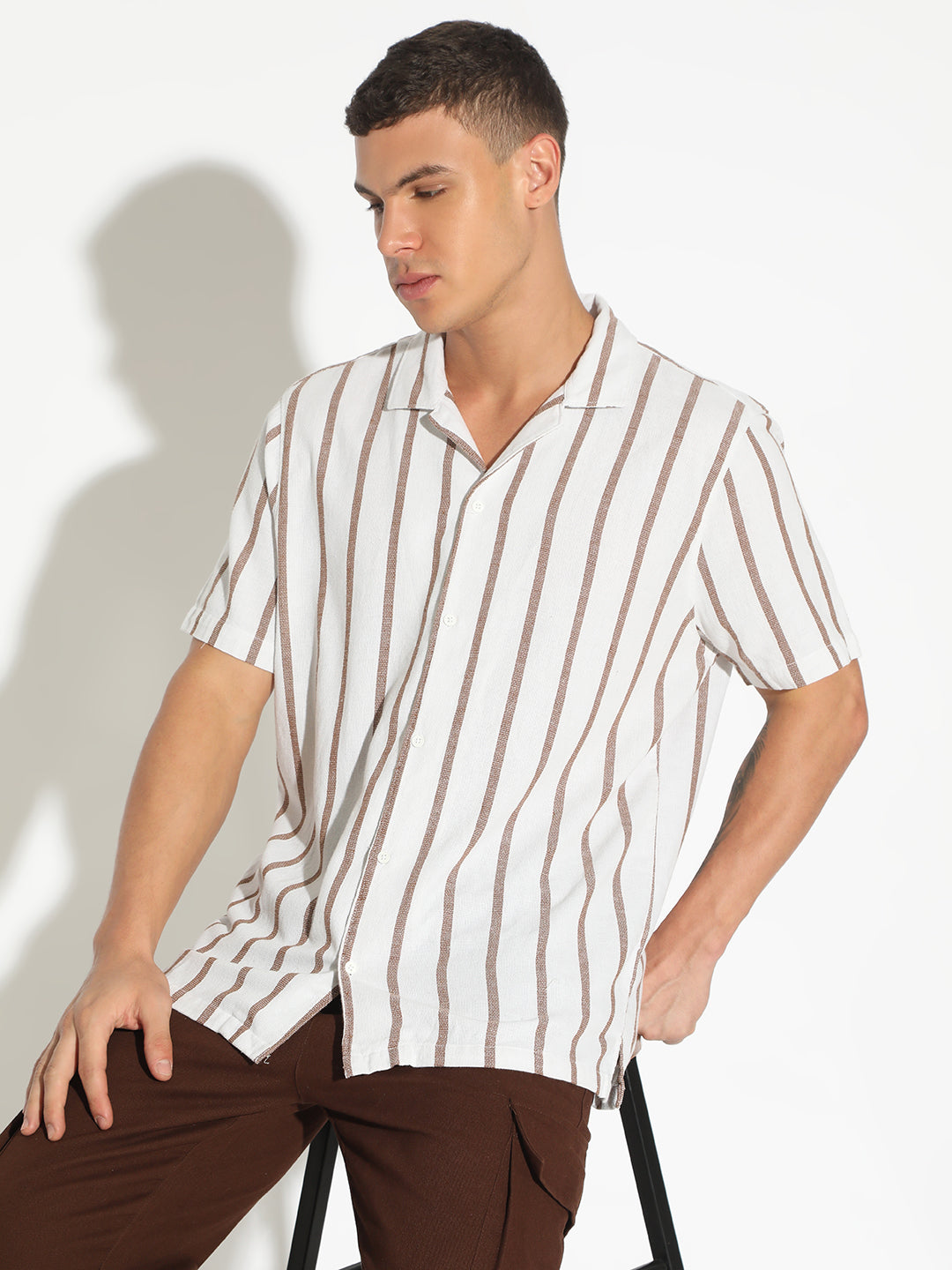Men's Striped White Cuban Collar Short Sleeves Shirt