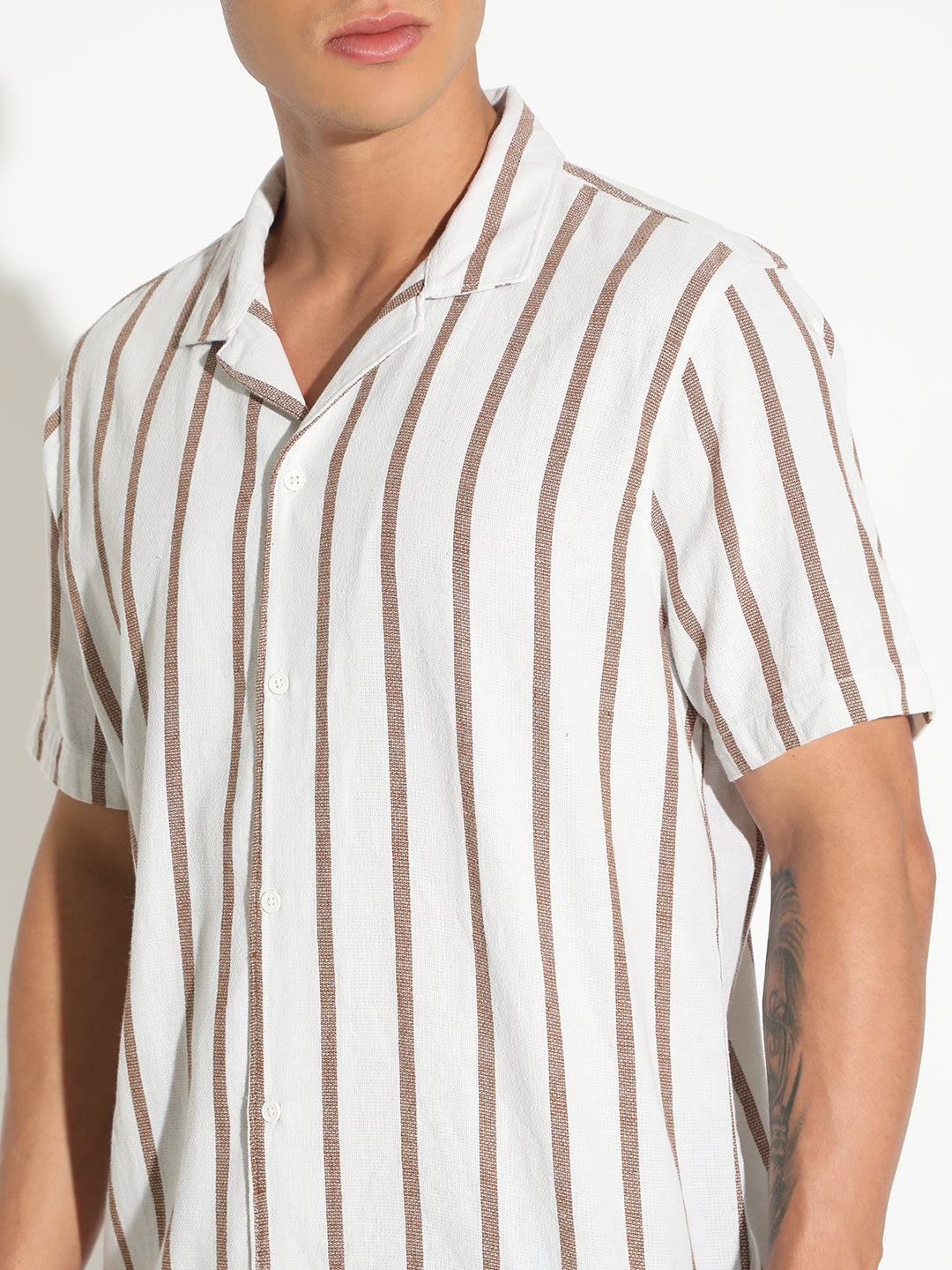 Men's Striped White Cuban Collar Short Sleeves Shirt