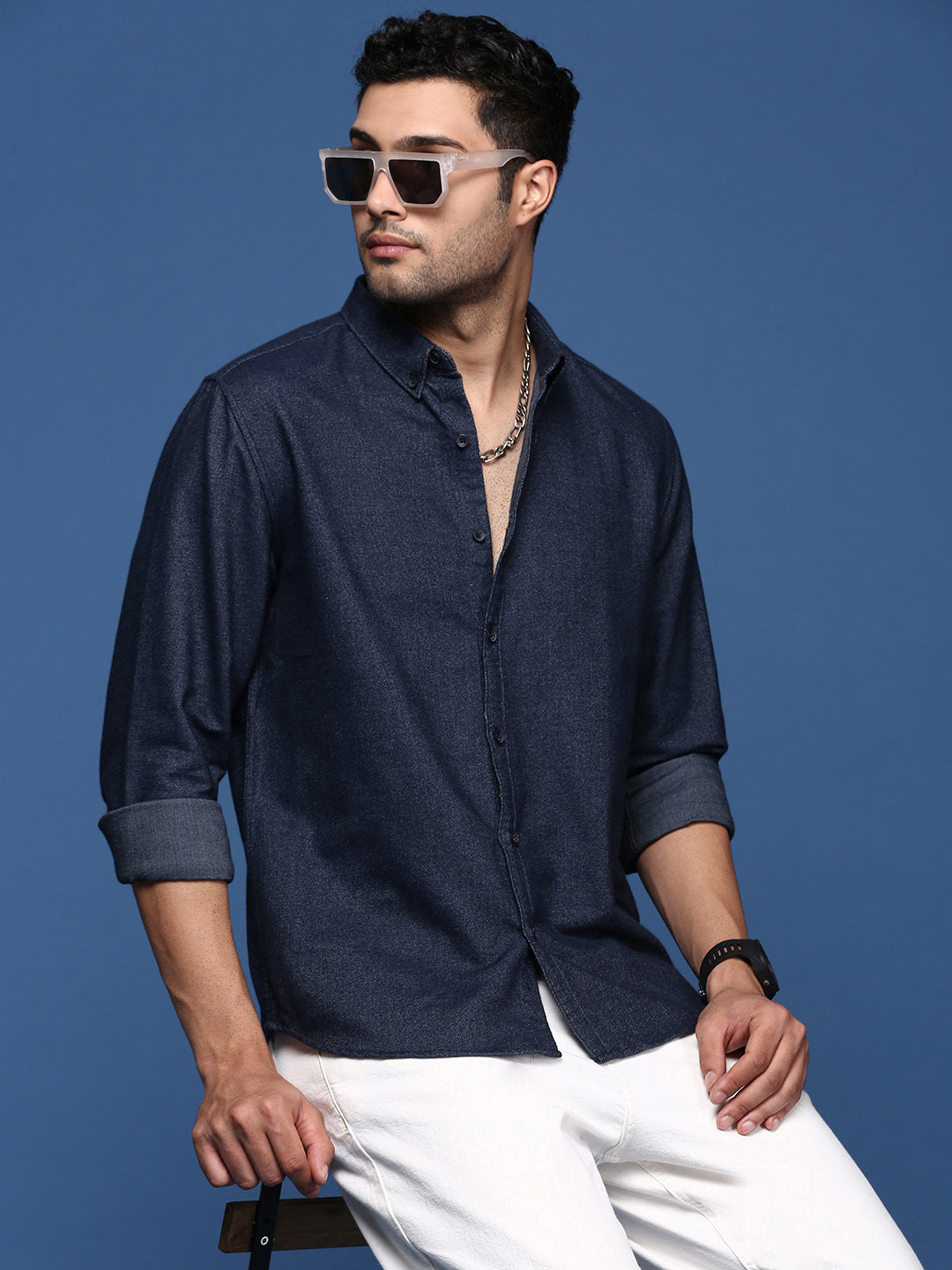 Men Solid Navy Blue Slim Fit Shirt