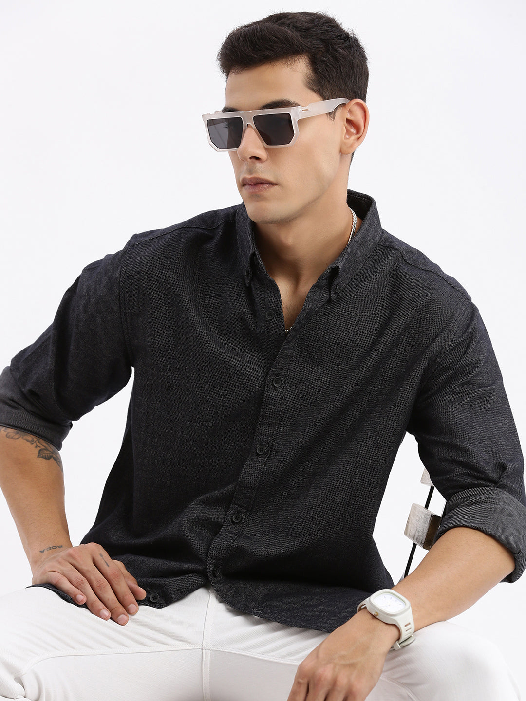 Men Spread Collar Solid Slim Fit Black Shirt