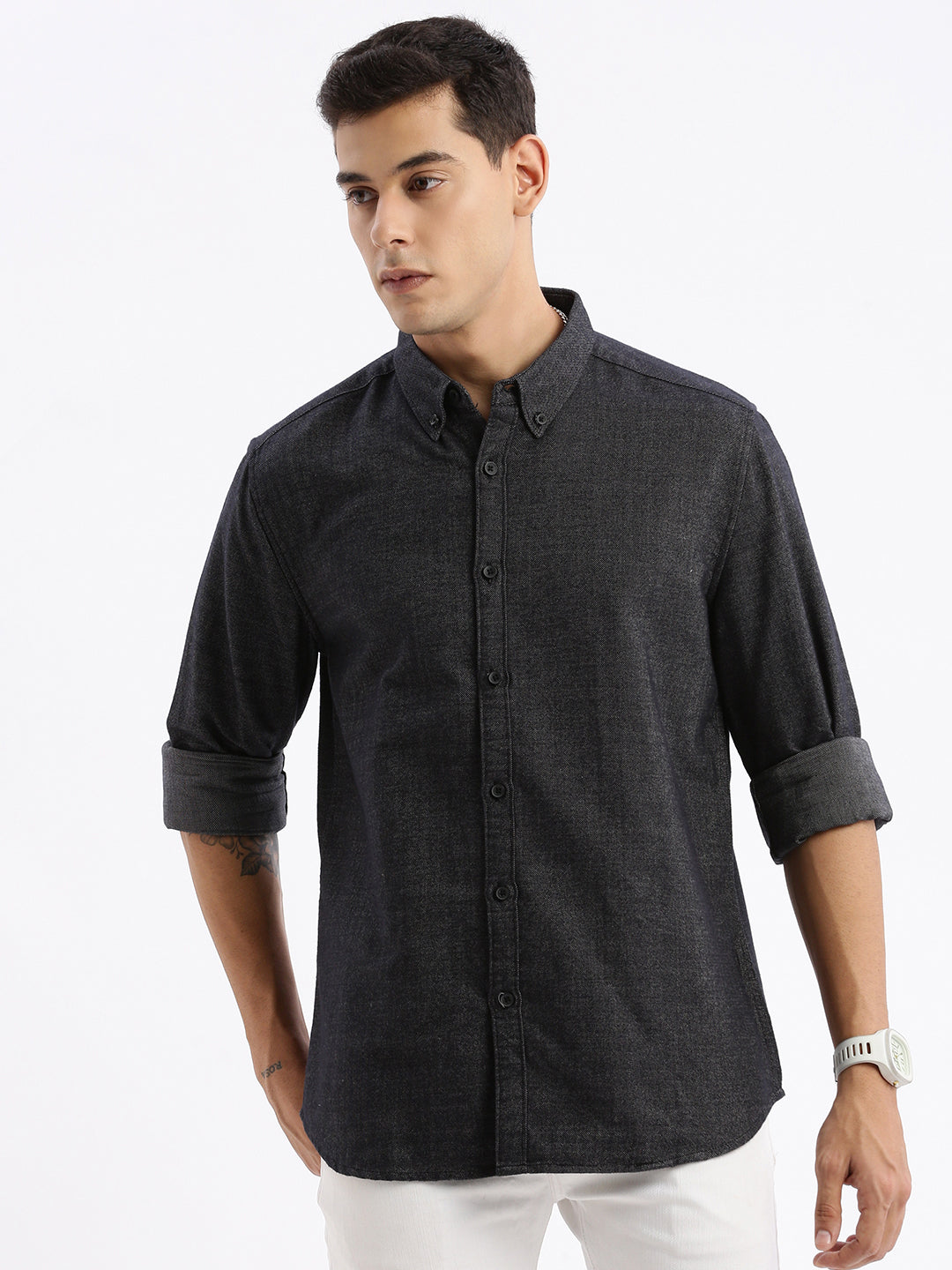 Men Spread Collar Solid Slim Fit Black Shirt