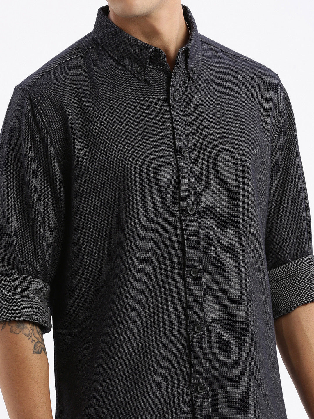 Men Spread Collar Solid Slim Fit Black Shirt