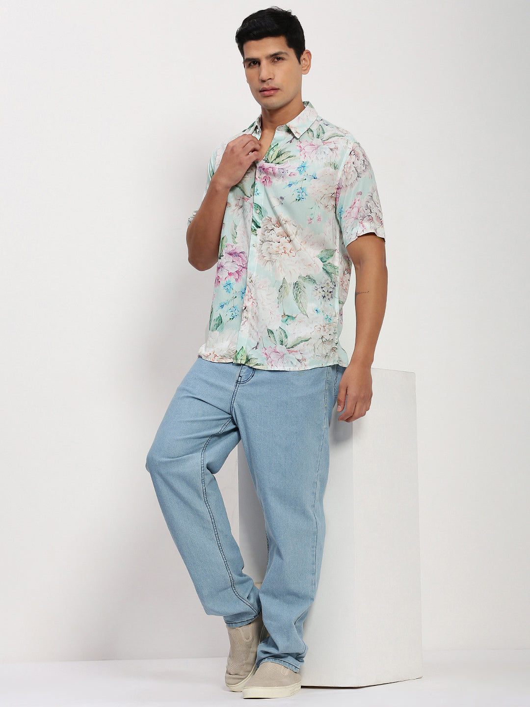 Men Multi Floral Slim Fit Shirt