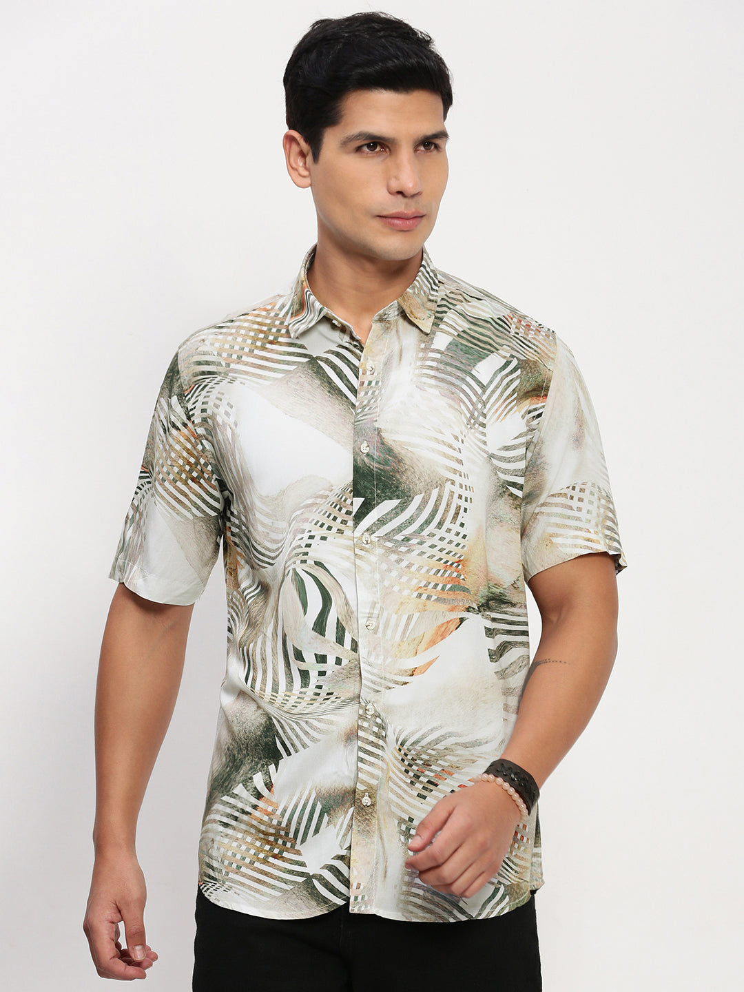 Men Cream Graphic Slim Fit Shirt