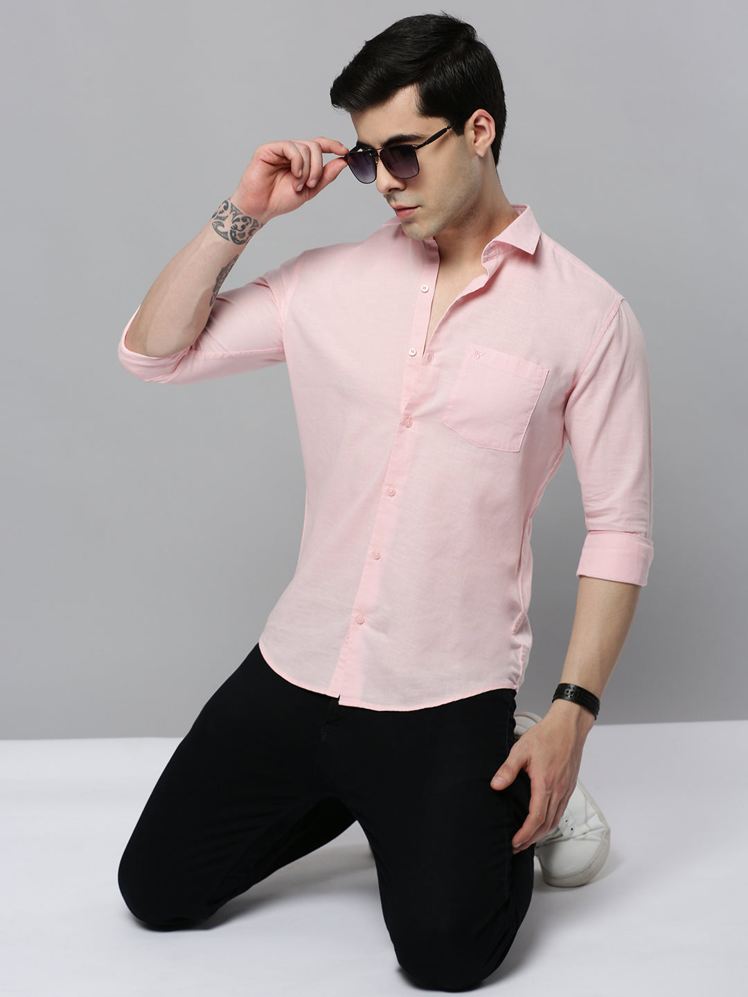 Men's Pink Solid Slim Fit Shirt