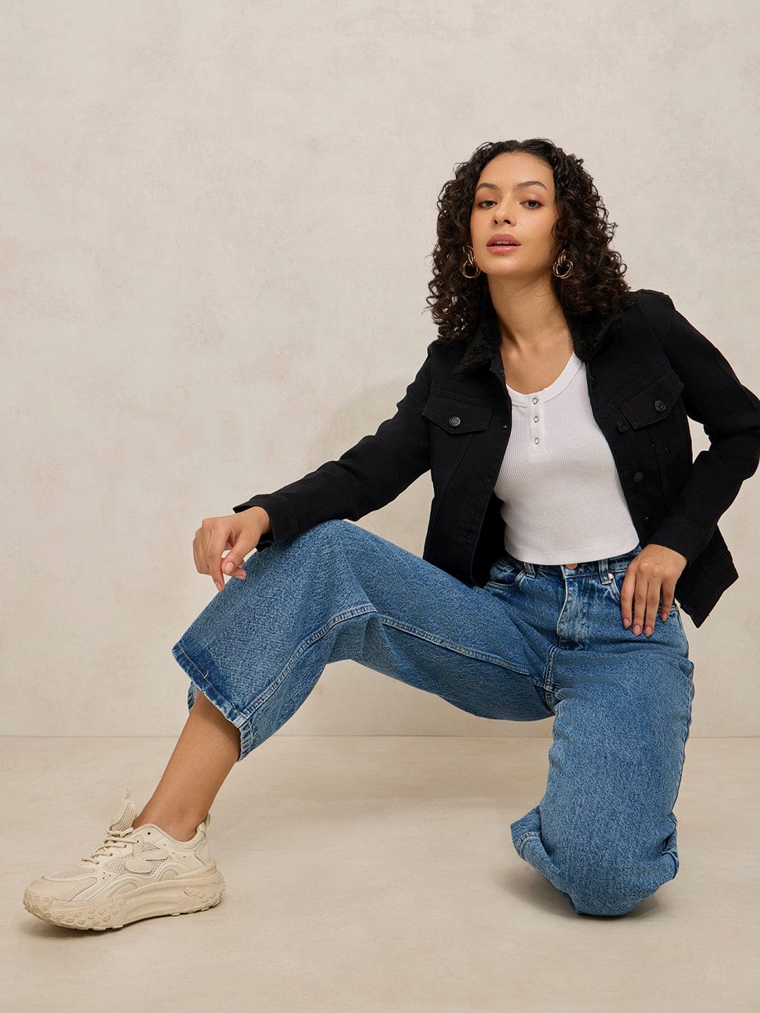 Women's Blue High Rise Cropped Straight Fit Jeans