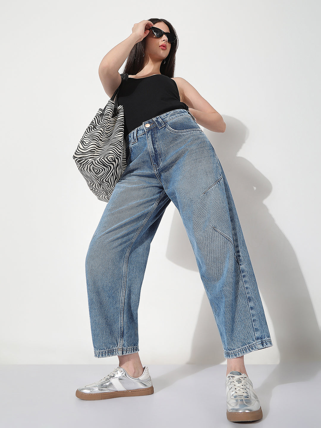 Women's Blue Washed Relaxed Fit Jeans