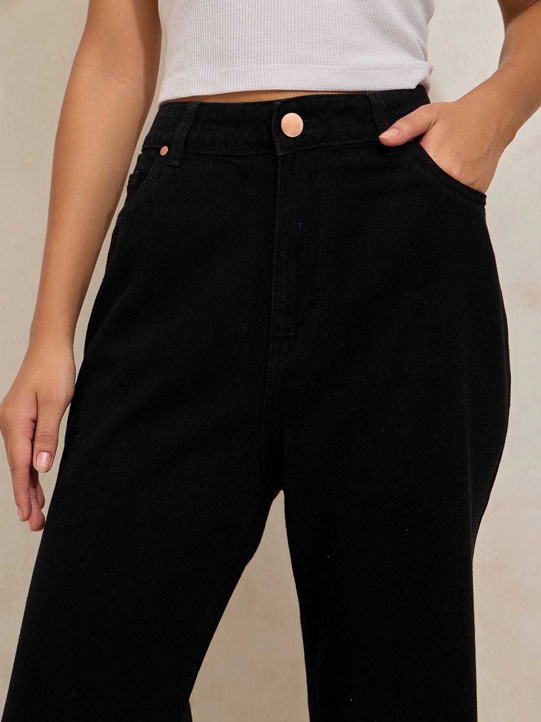 Women's Black High Rise Relaxed Fit Straight Jeans with Raw Hem