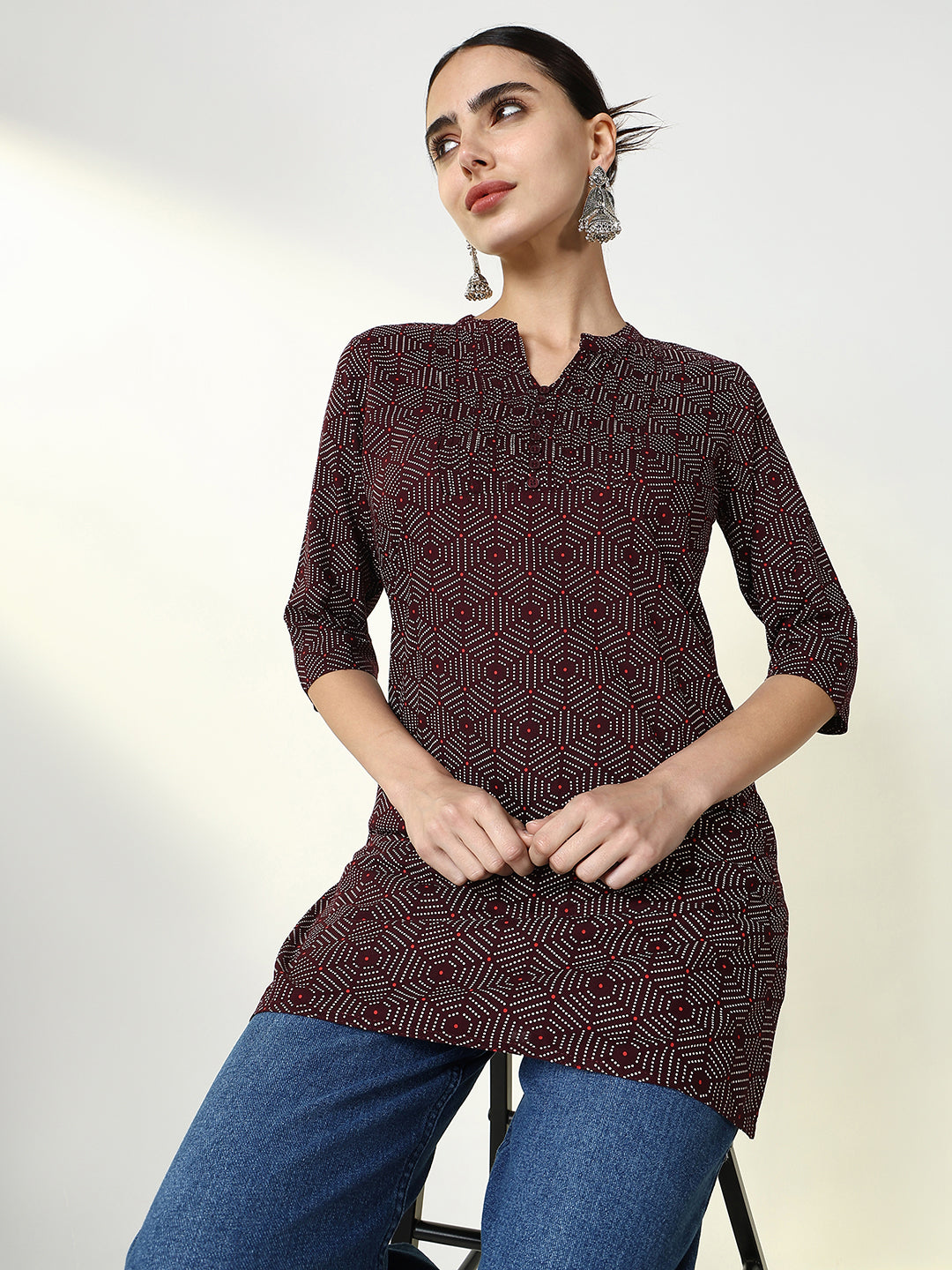 Women Maroon Geometric Straight Kurti