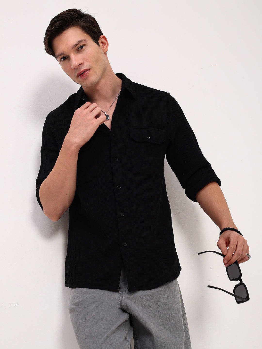 Men Black Solid Slim Fit Shirt