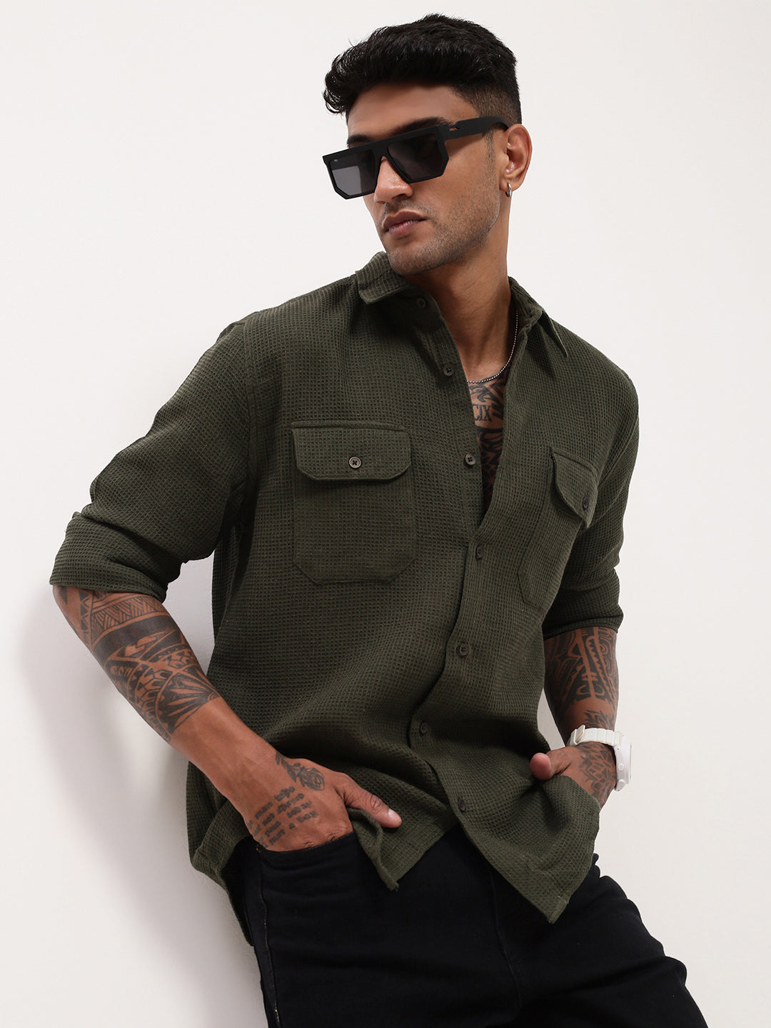 Men Green Solid Slim Fit Shirt