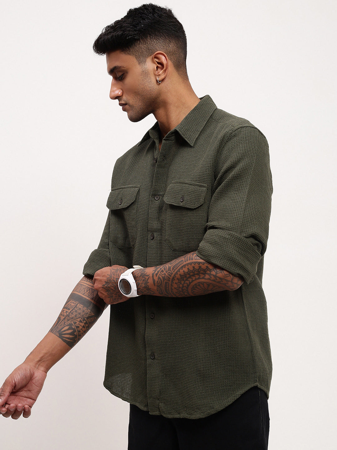 Men Green Solid Slim Fit Shirt