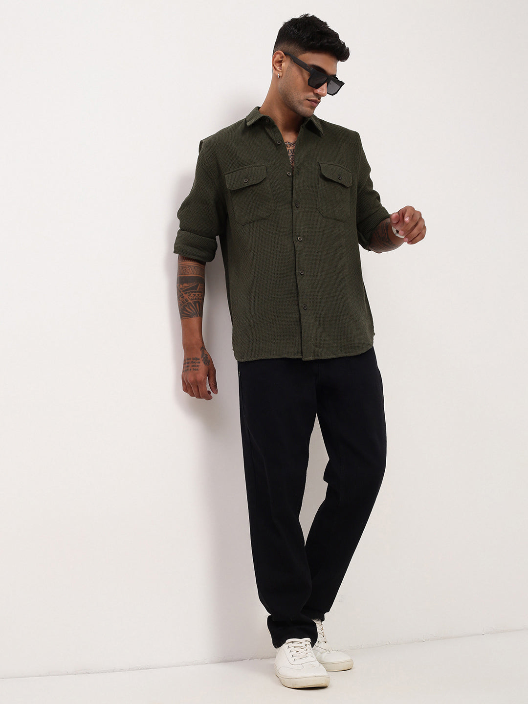 Men Green Solid Slim Fit Shirt