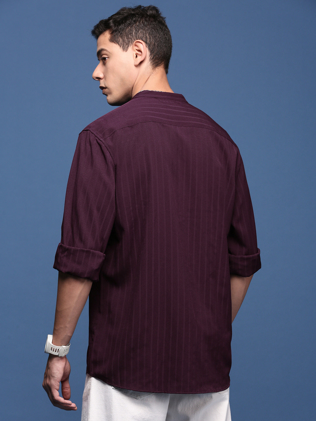 Men Mandarin Collar Solid Burgundy Slim Fit Shirt