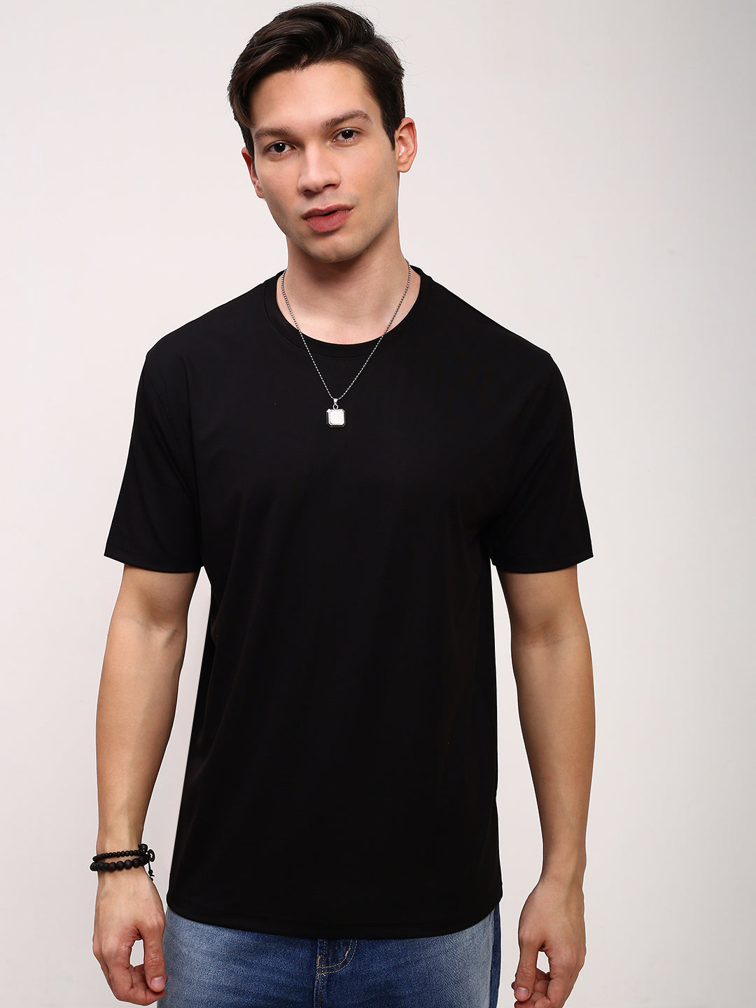 Men Black Solid T Shirt