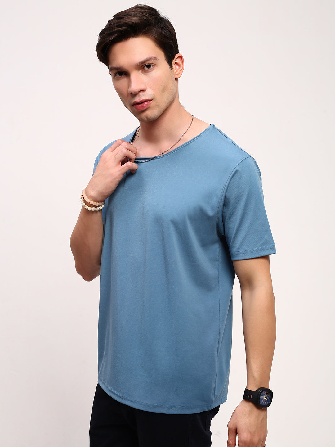 Men Blue Solid T Shirt