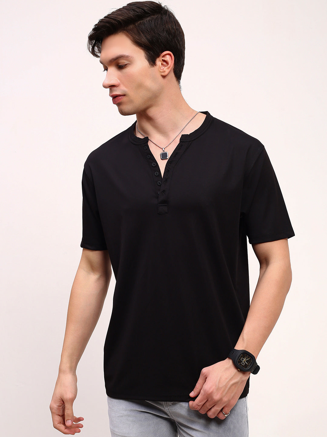 Men Black Solid T Shirt