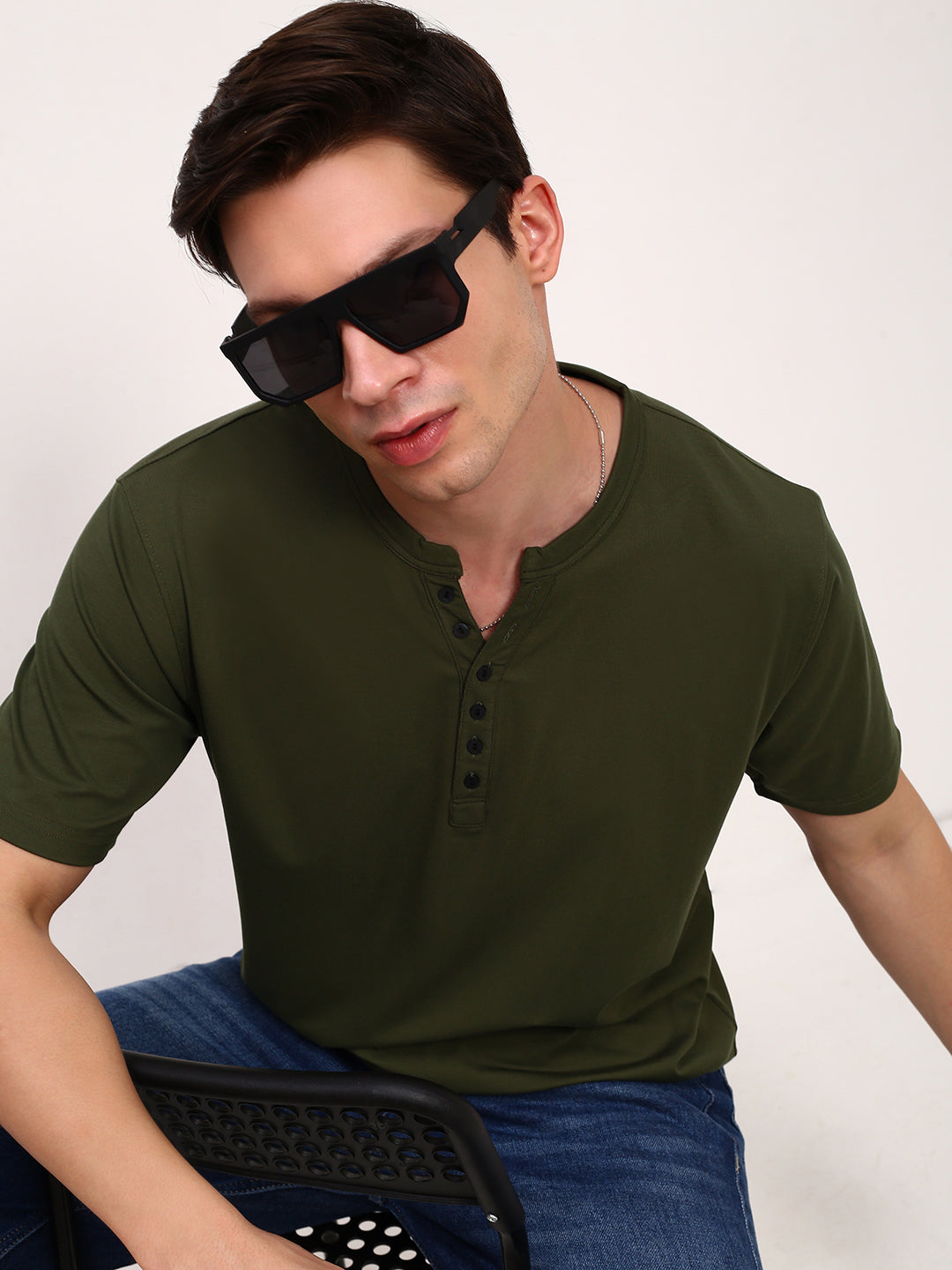 Men Olive Solid T Shirt