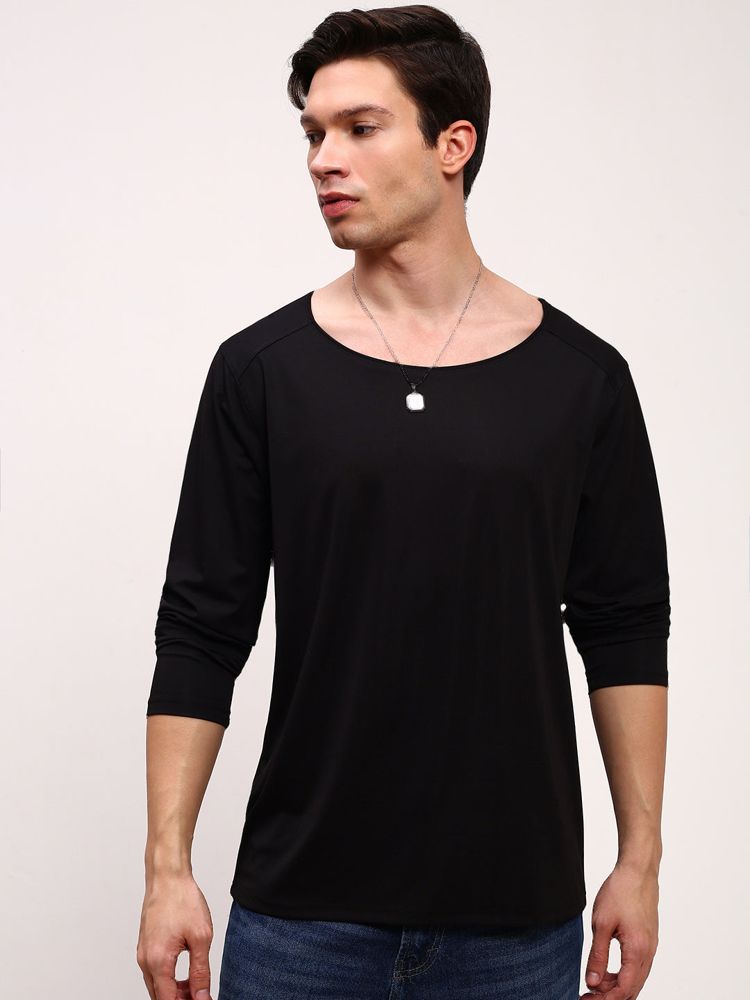 Men Black Solid T Shirt