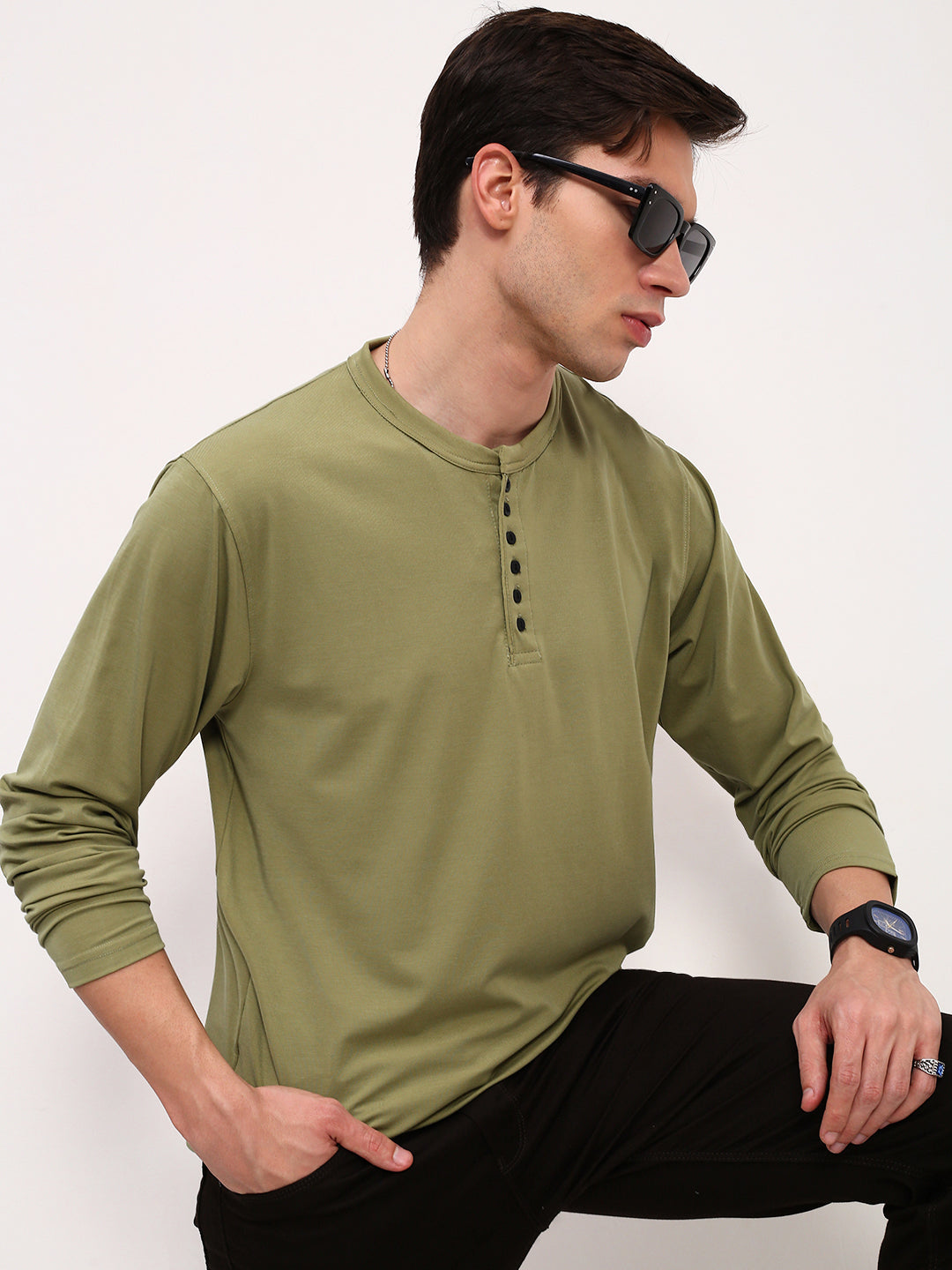 Men Green Solid T Shirt