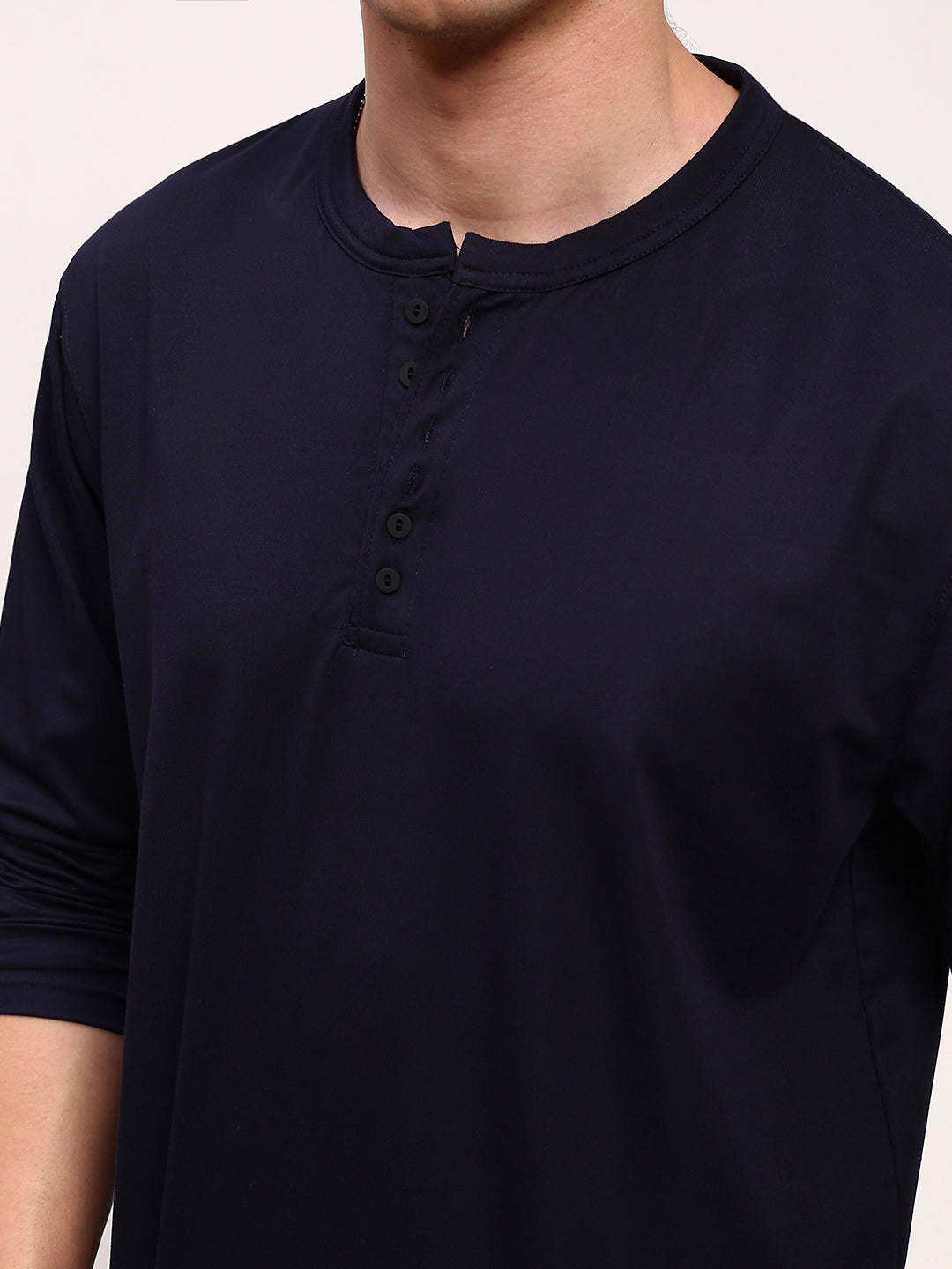 Men Navy Blue Solid T Shirt