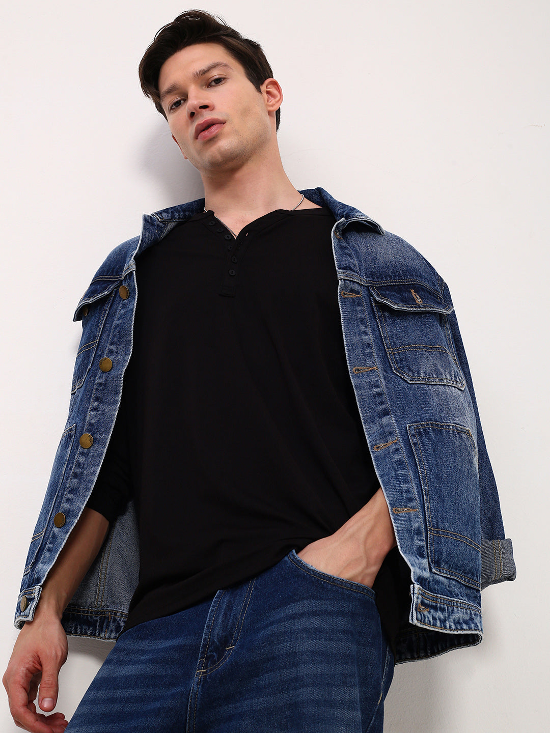 Buy Men's Black Cotton Round Neck T-Shirt Online Showoffff