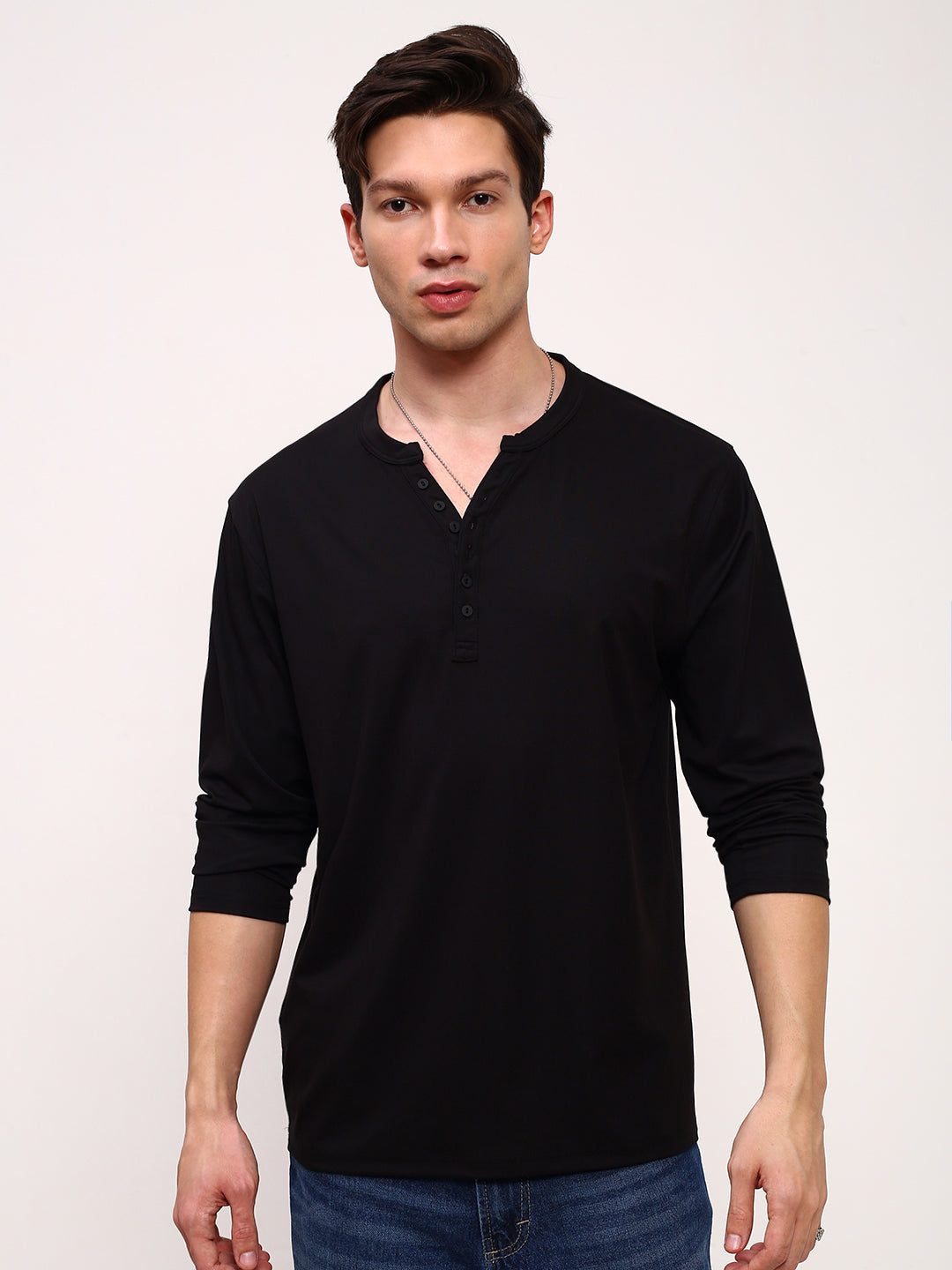 Men Black Solid T Shirt