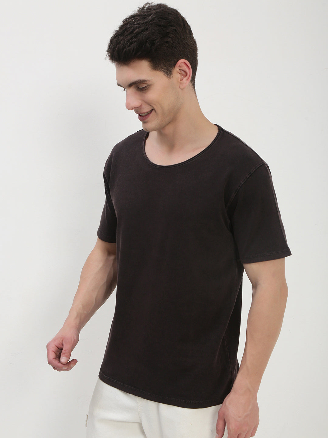Men's Brown Solid Round Neck T-Shirt