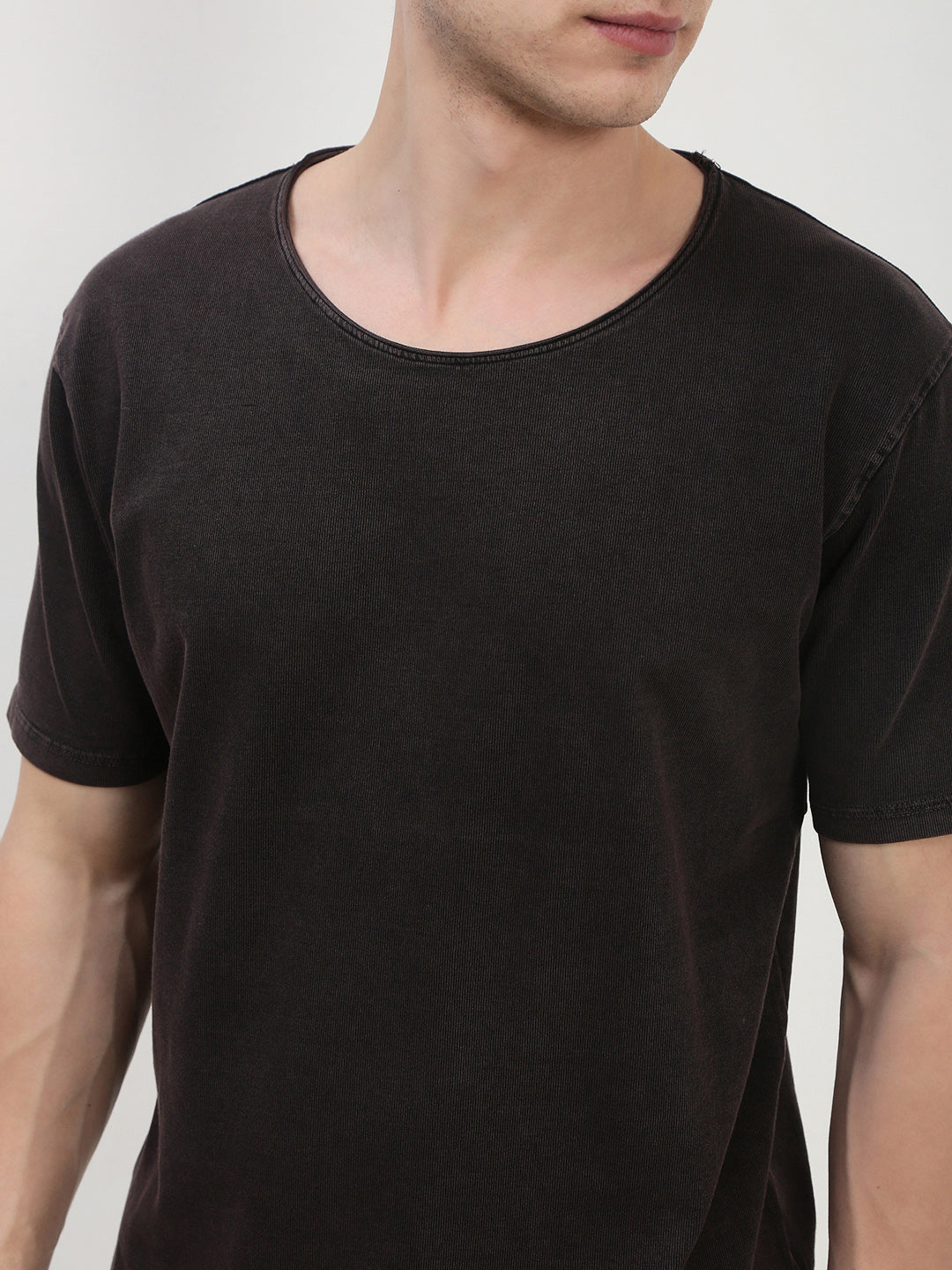 Men's Brown Solid Round Neck T-Shirt