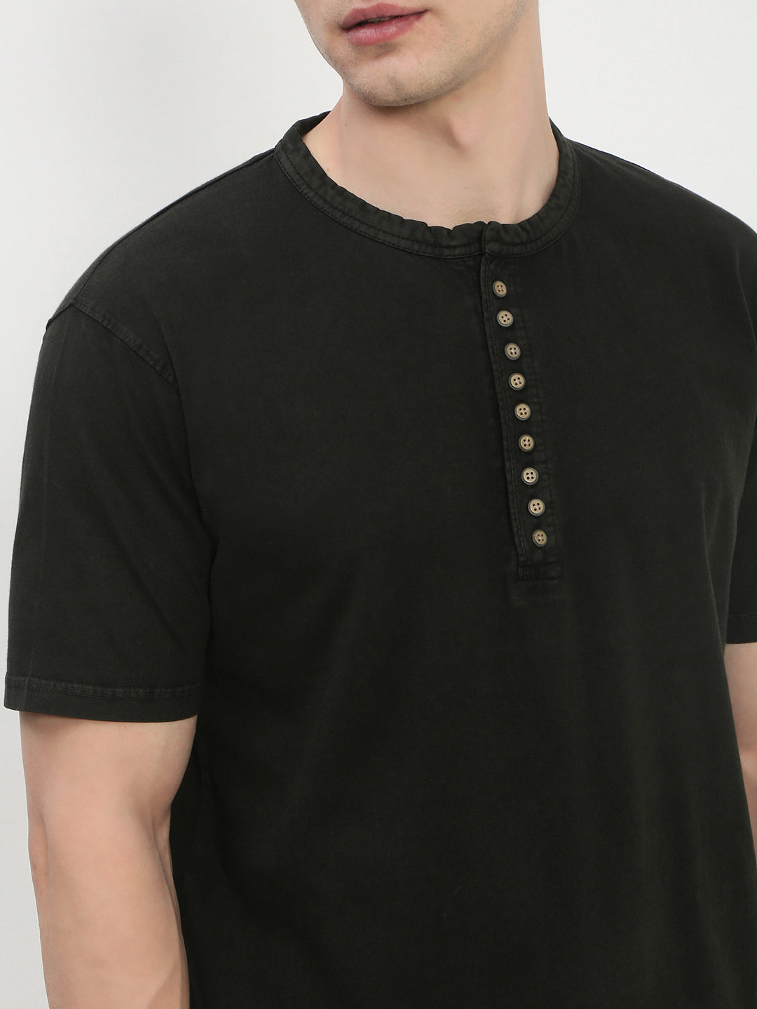 Men's Olive Solid Henley Collar T-Shirt