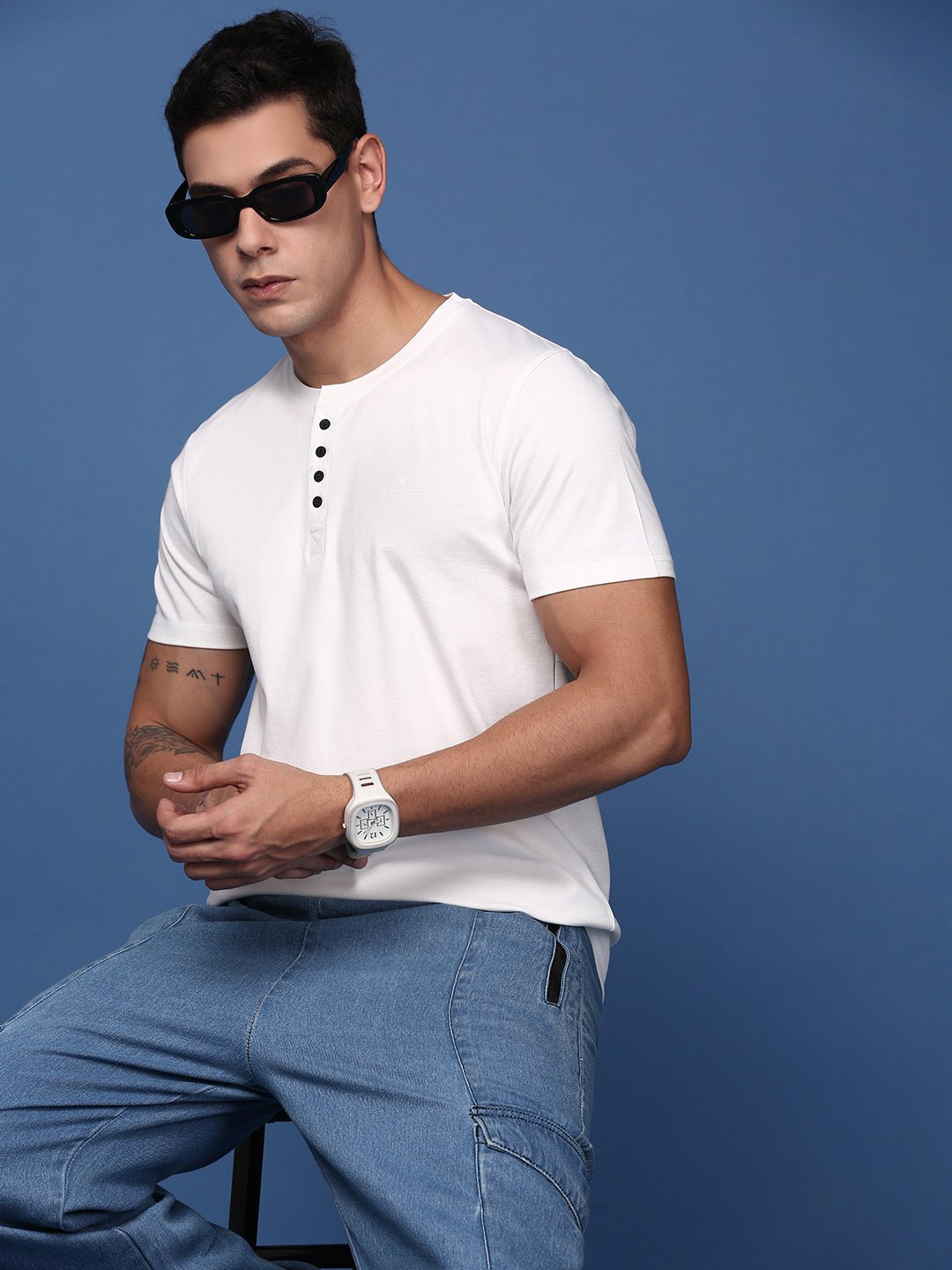 Men Solid White Slim Fit T-Shirt