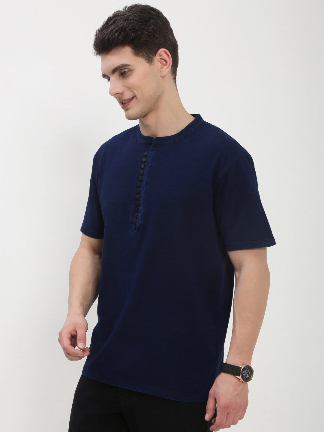 Men's Navy Blue Solid Henley Collar T-Shirt