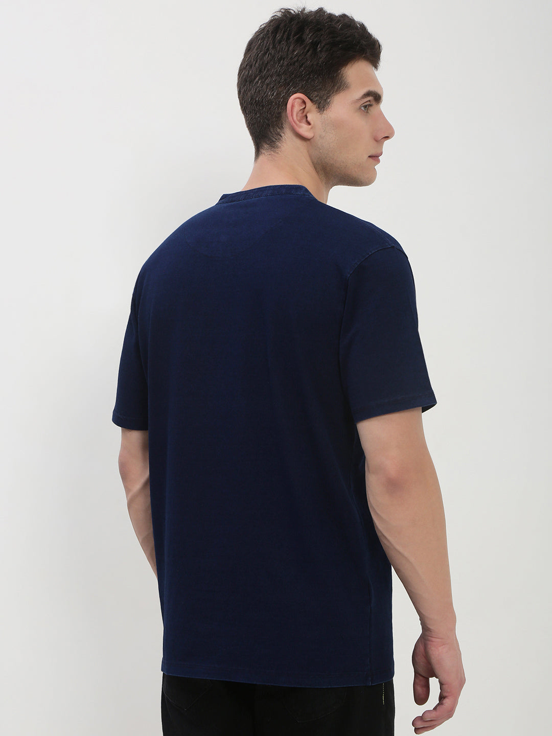 Men's Navy Blue Solid Henley Collar T-Shirt