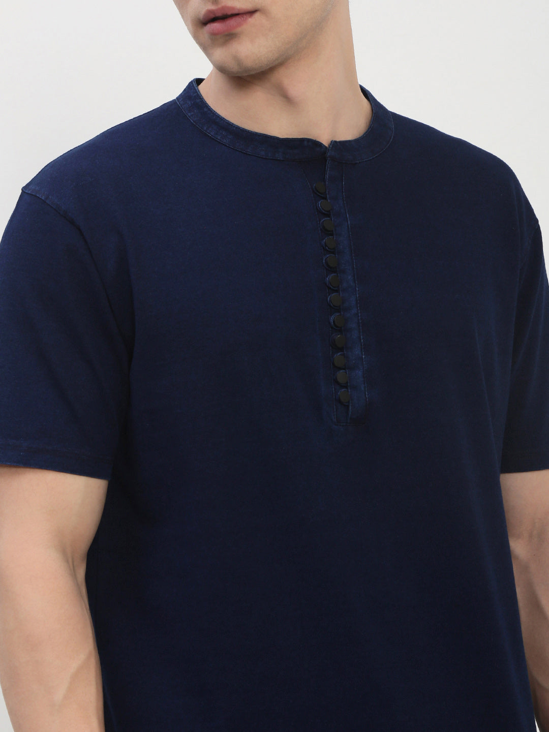 Men's Navy Blue Solid Henley Collar T-Shirt