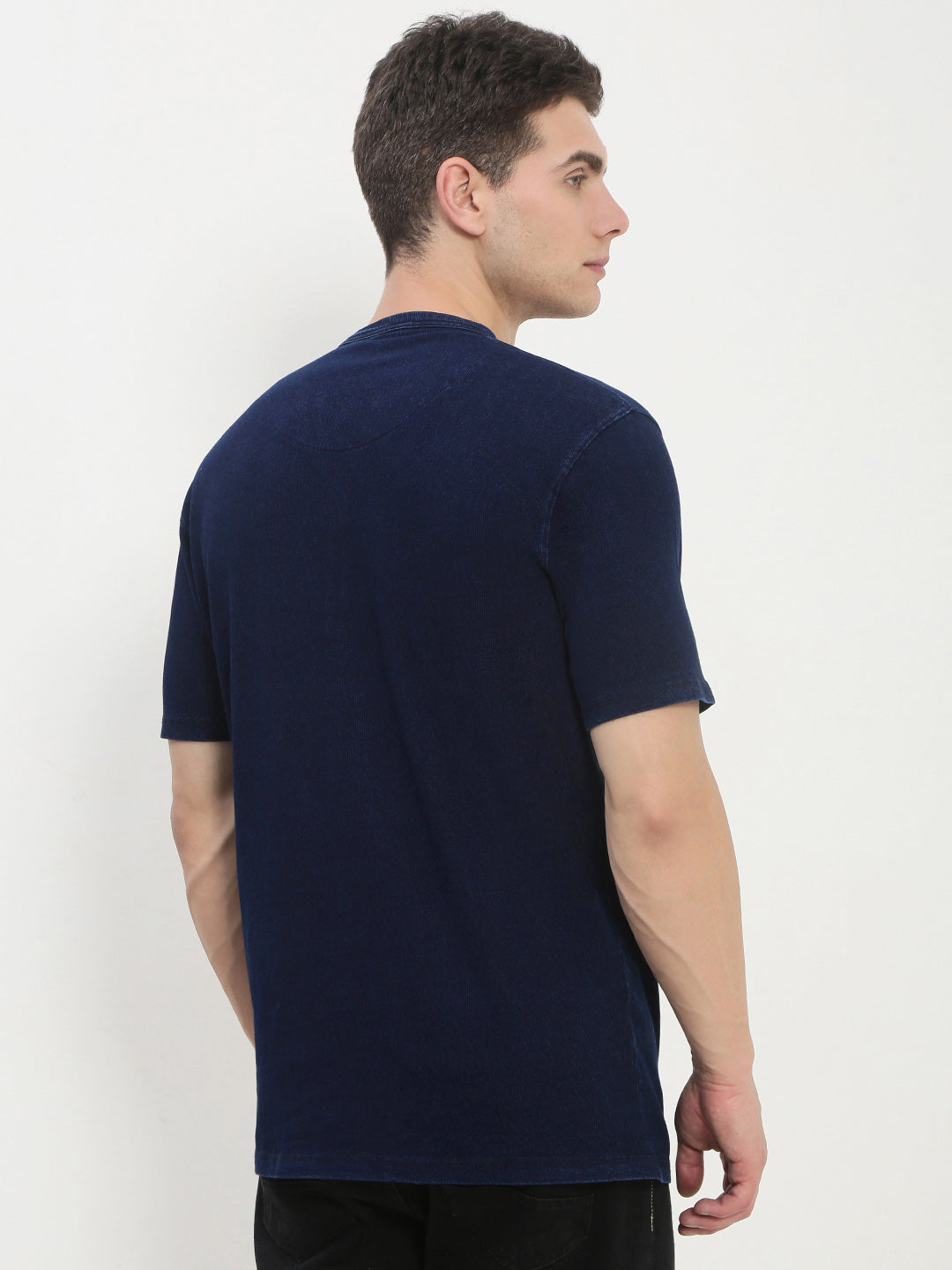 Men's Navy Blue Solid Henley Collar T-Shirt
