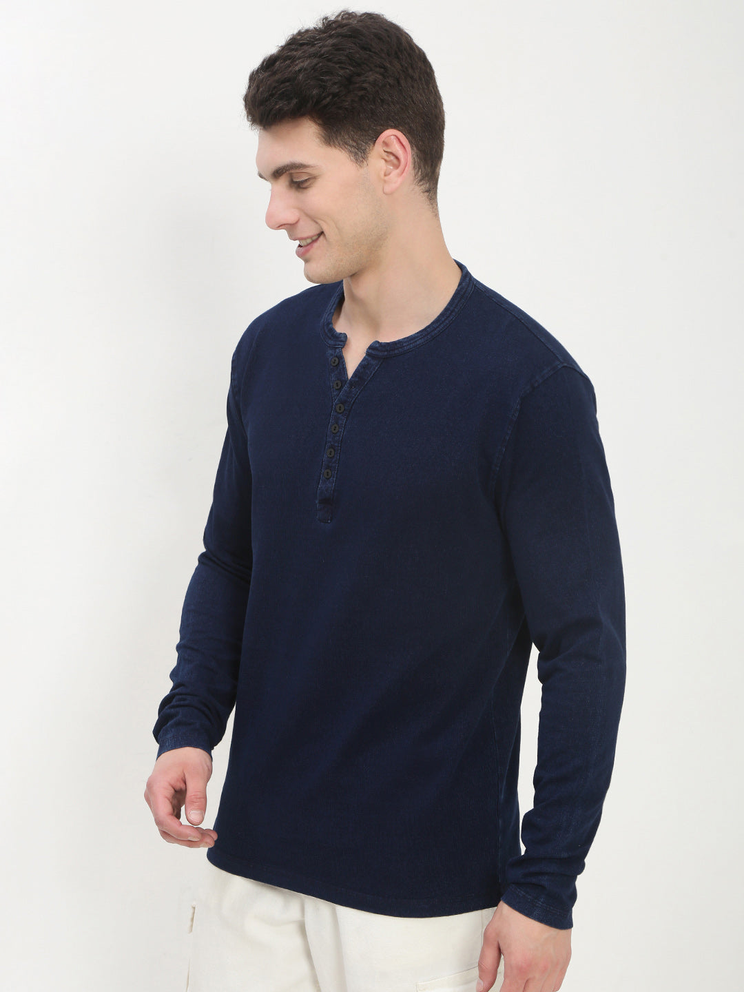 Men's Navy Blue Solid Henley Collar T-Shirt