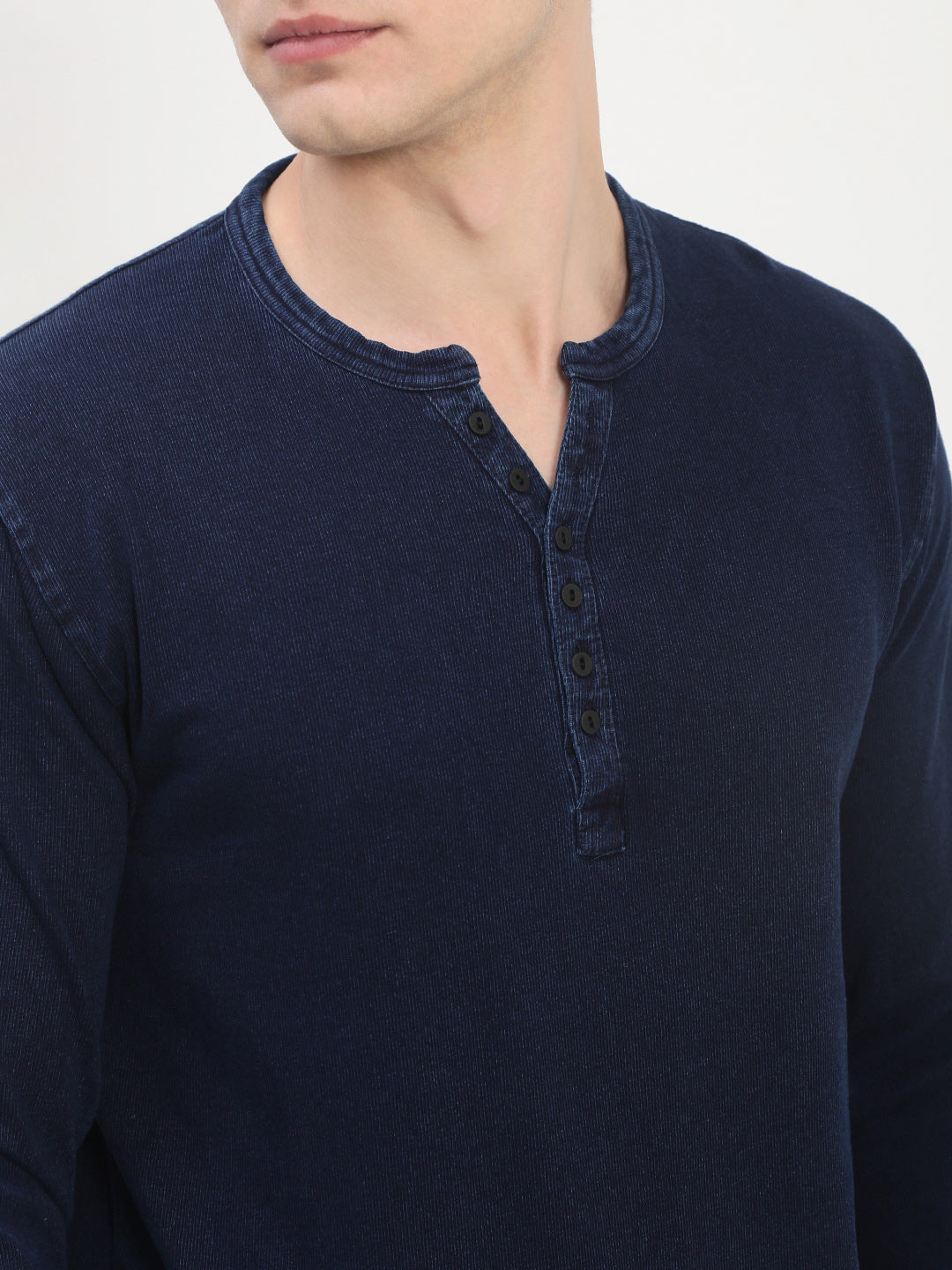 Men's Navy Blue Solid Henley Collar T-Shirt