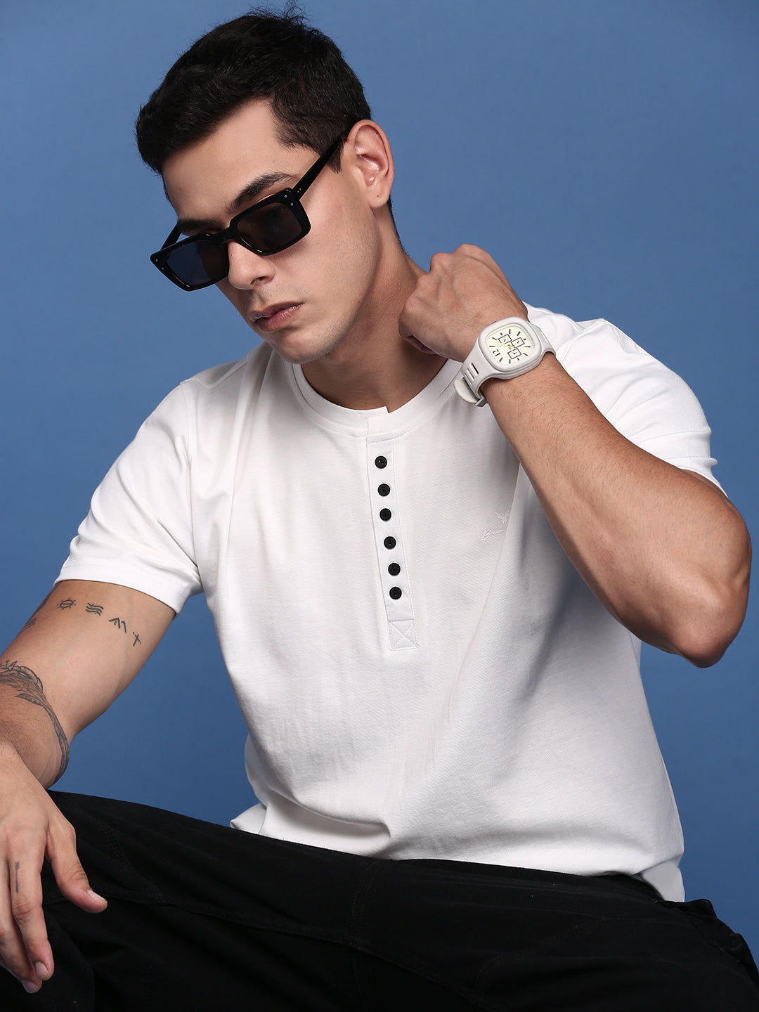 Men Solid White Slim Fit T-Shirt