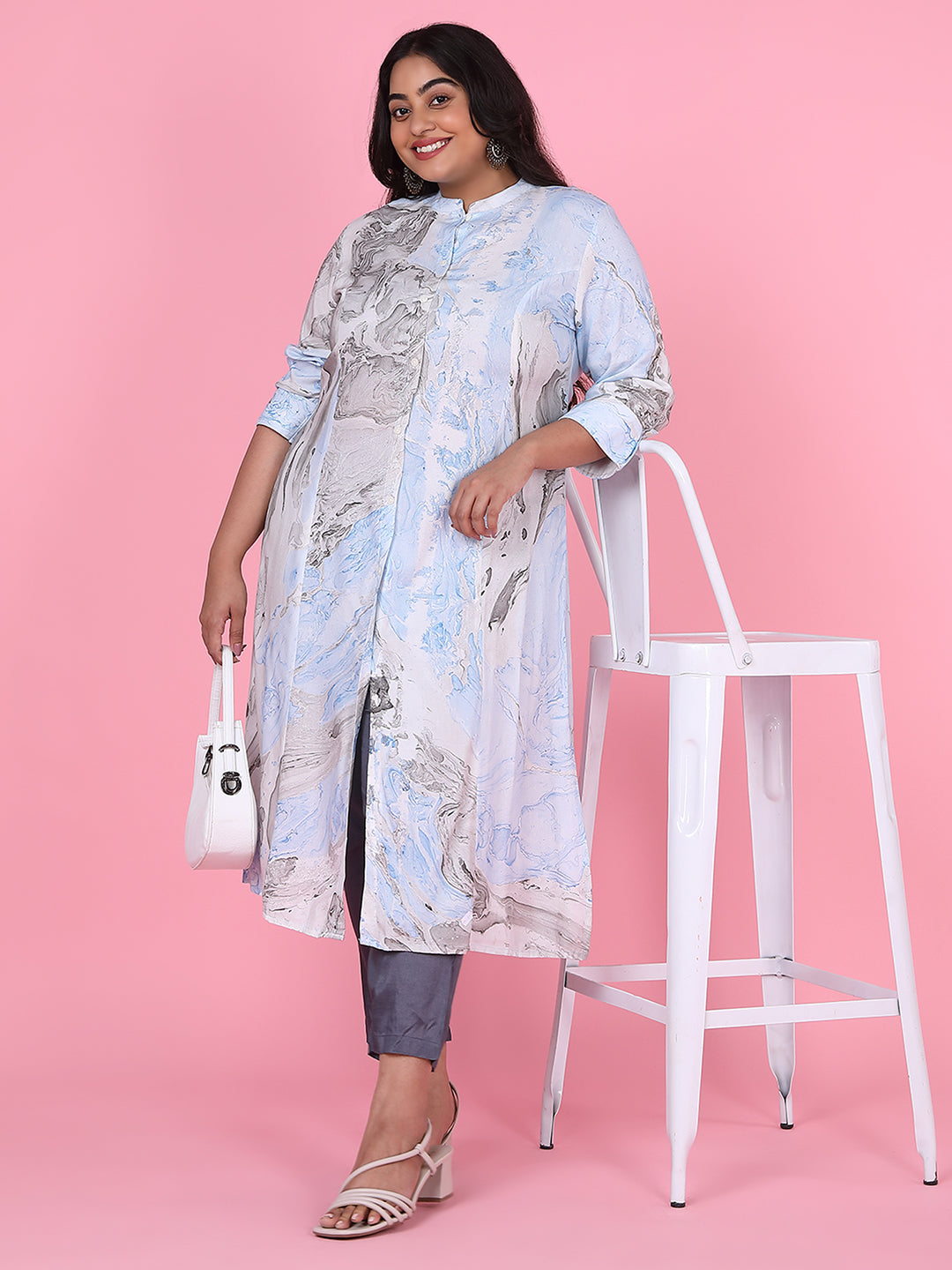 Women Blue Abstract Straight Kurta