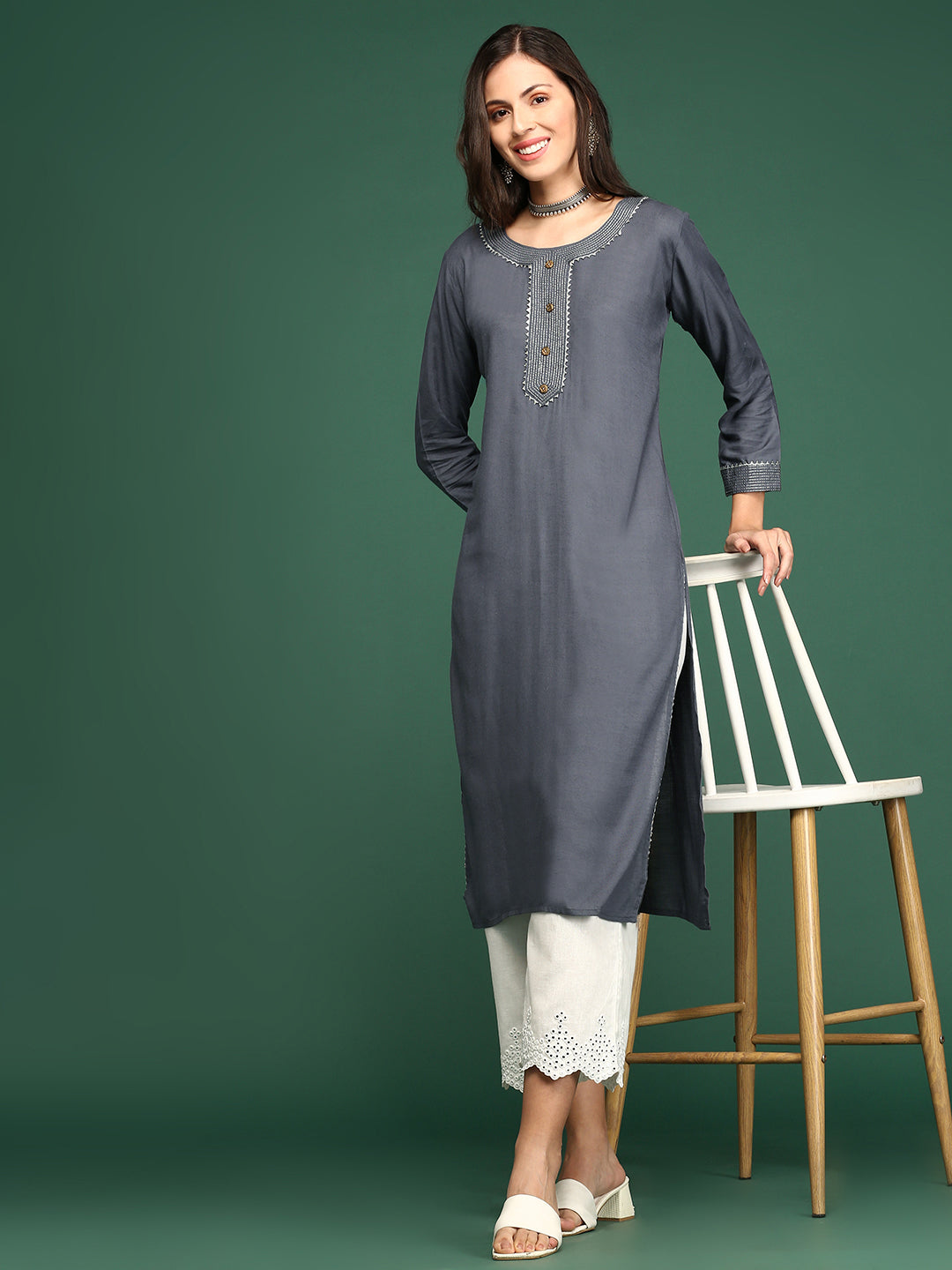 Women's Grey Solid Straight Kurta