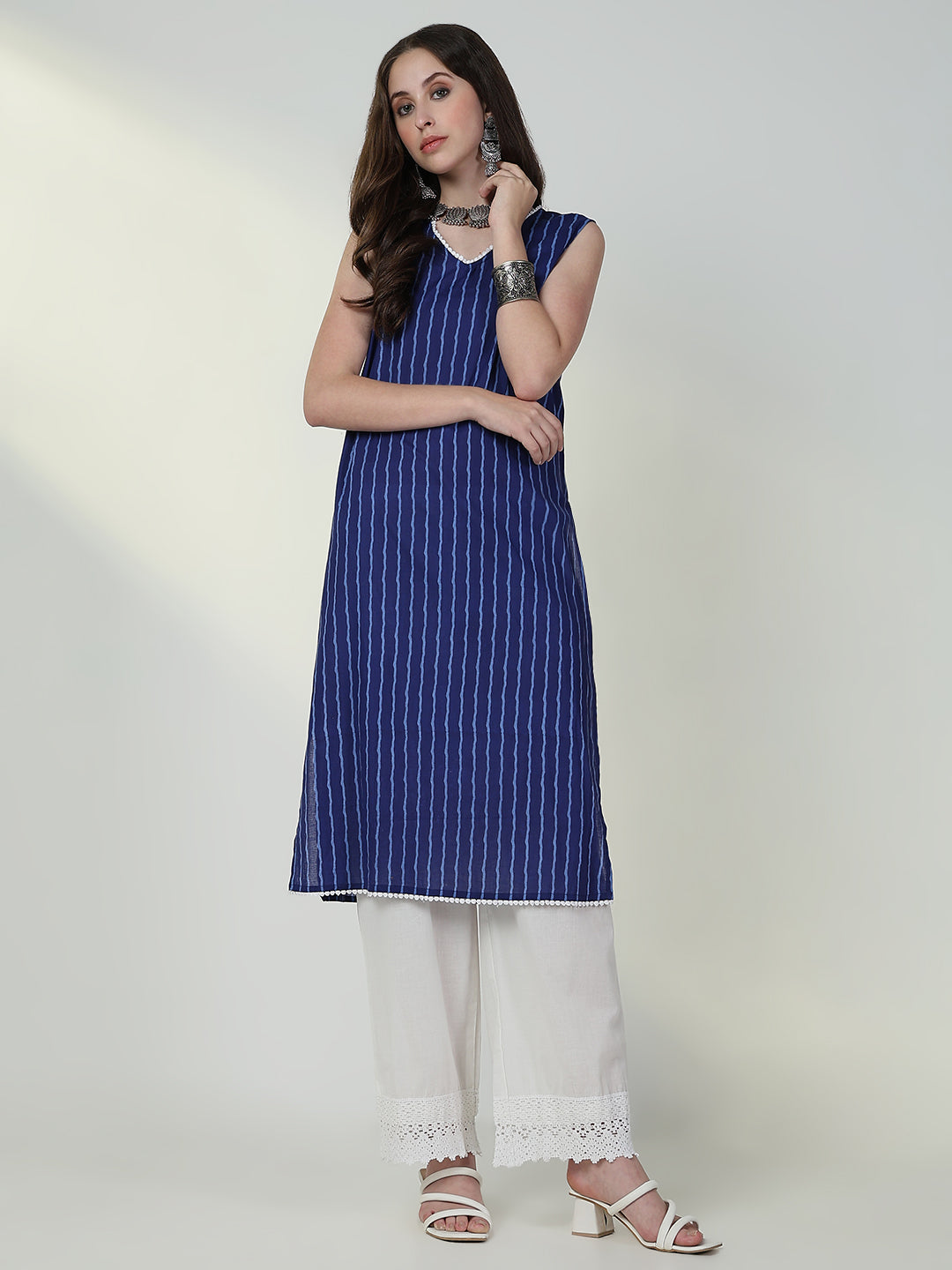 Women Striped Blue Straight Kurta Set