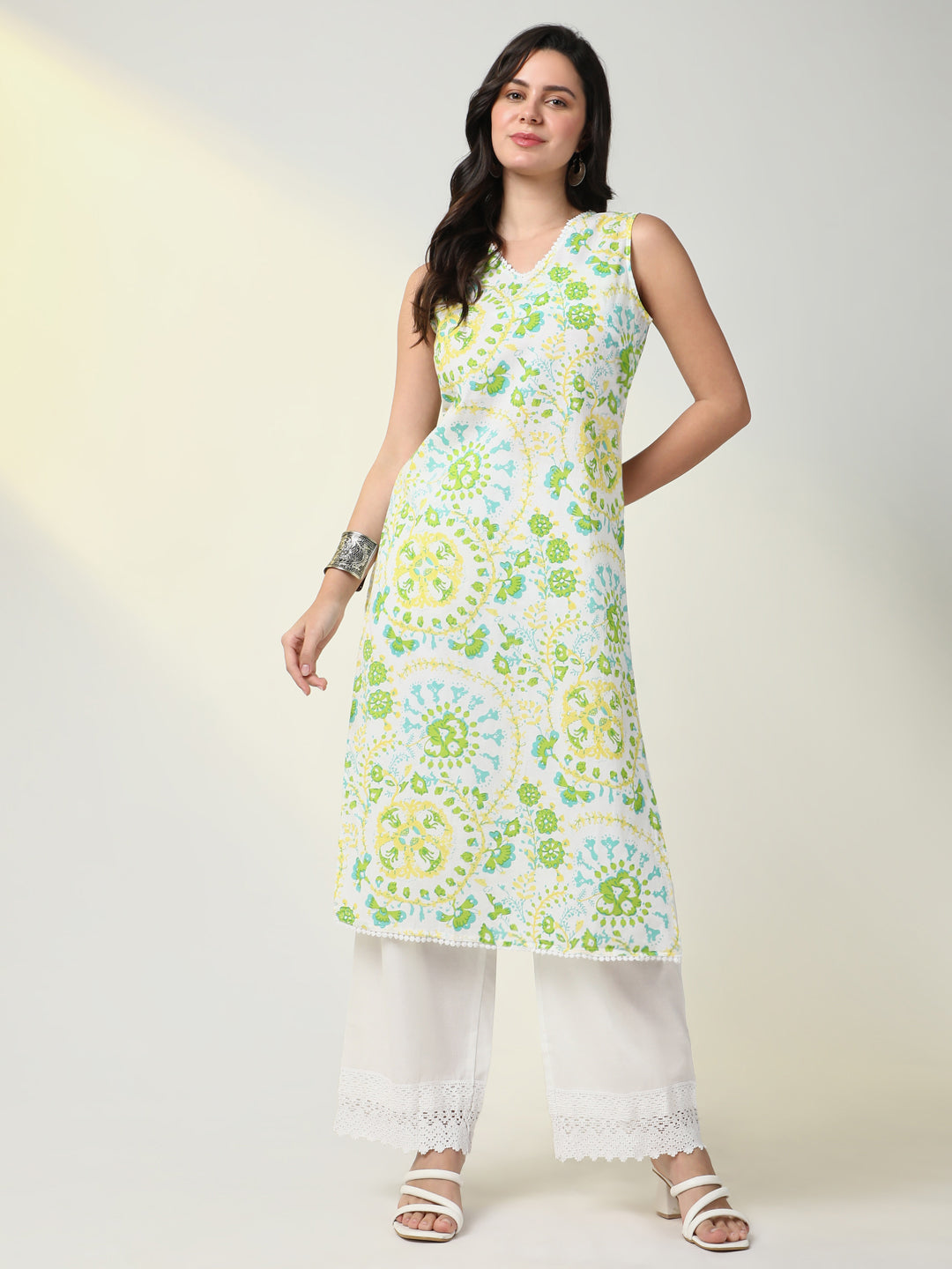 Women Green Floral Straight Kurta Set