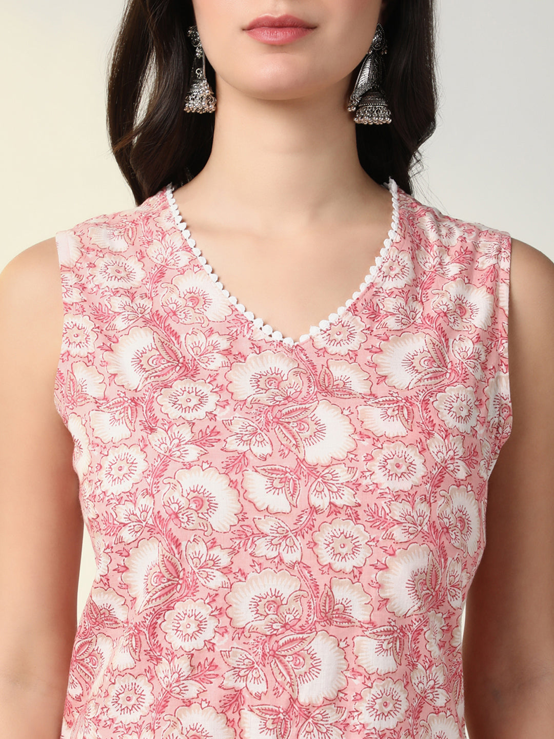 Women Pink Floral Straight Kurta Set