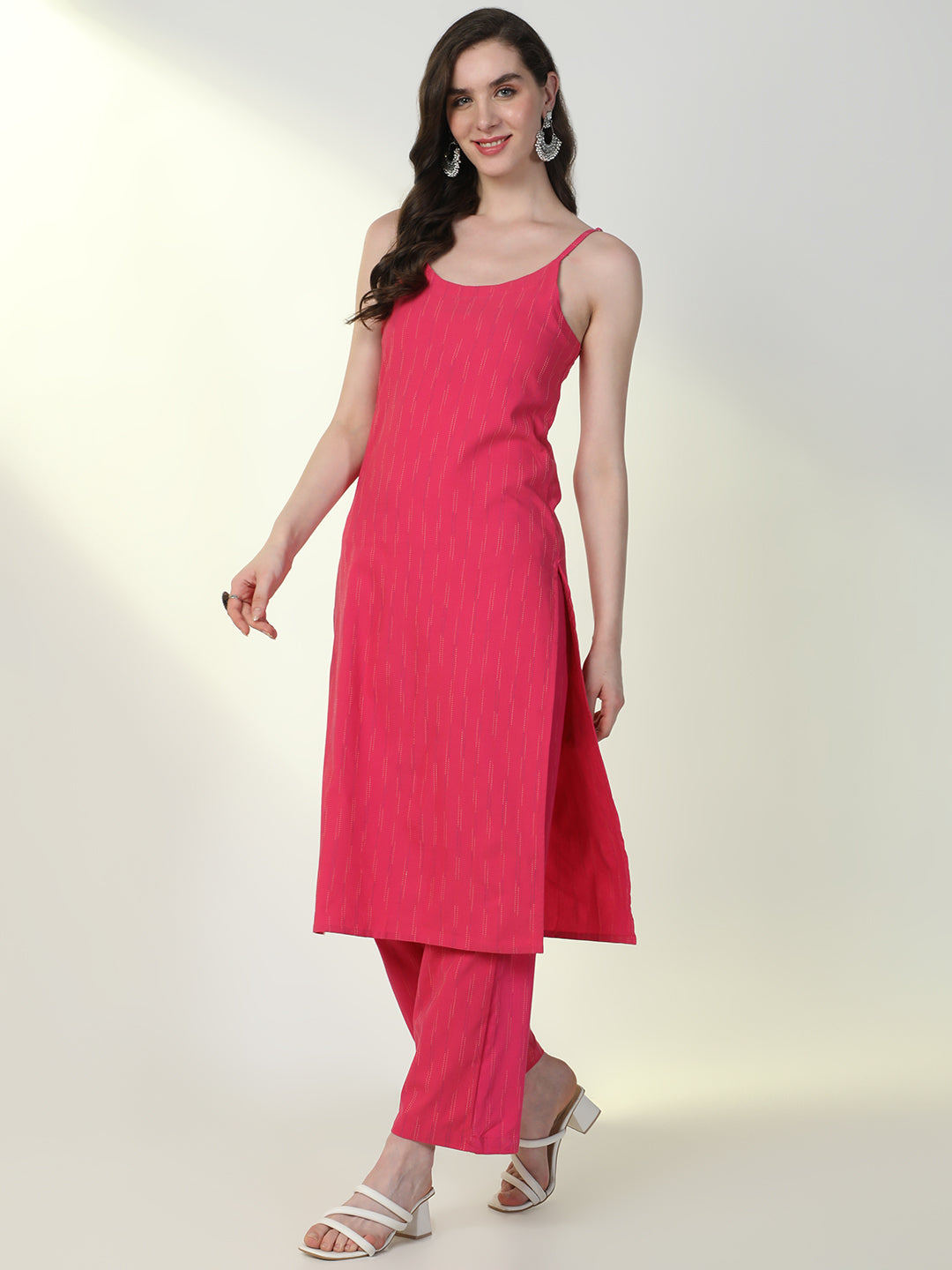 Women Pink Solid Straight Kurta Set