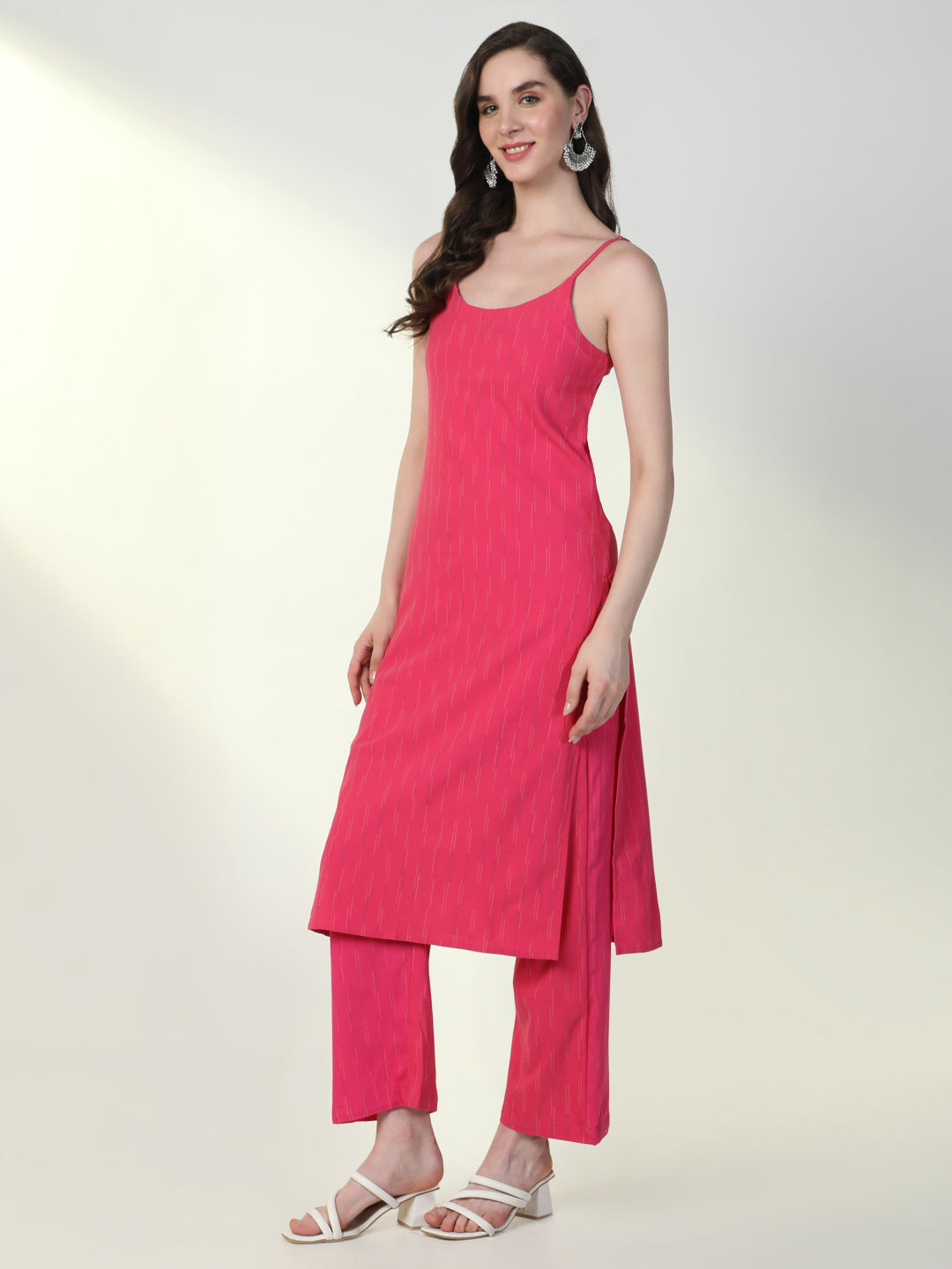 Women Pink Solid Straight Kurta Set