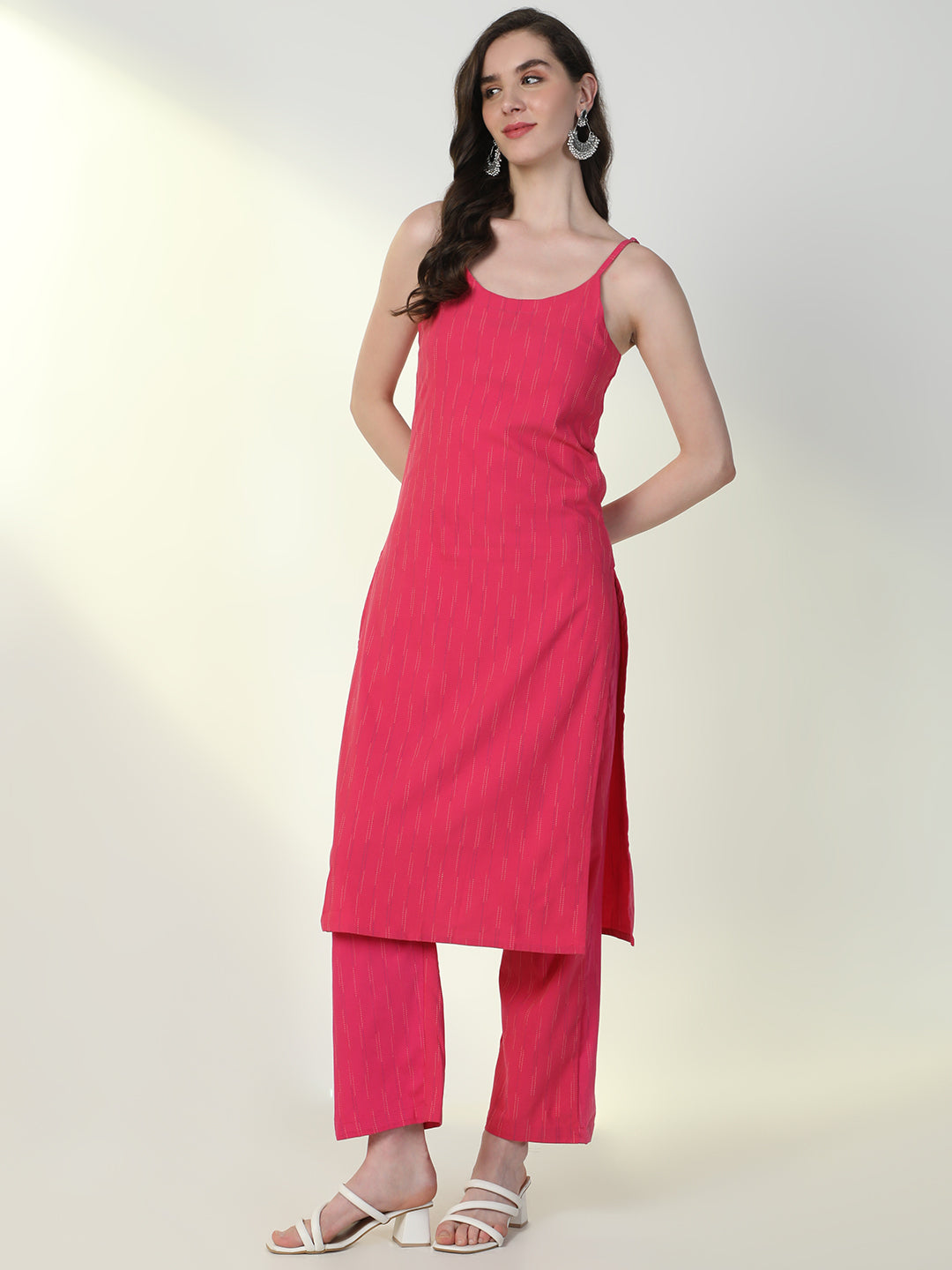 Women Pink Solid Straight Kurta Set